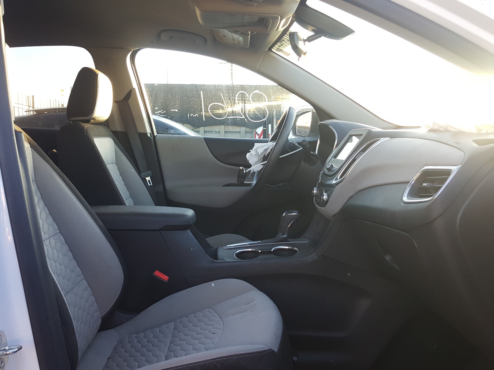 Photo 4 VIN: 3GNAXHEV6KS652014 - CHEVROLET EQUINOX LS 