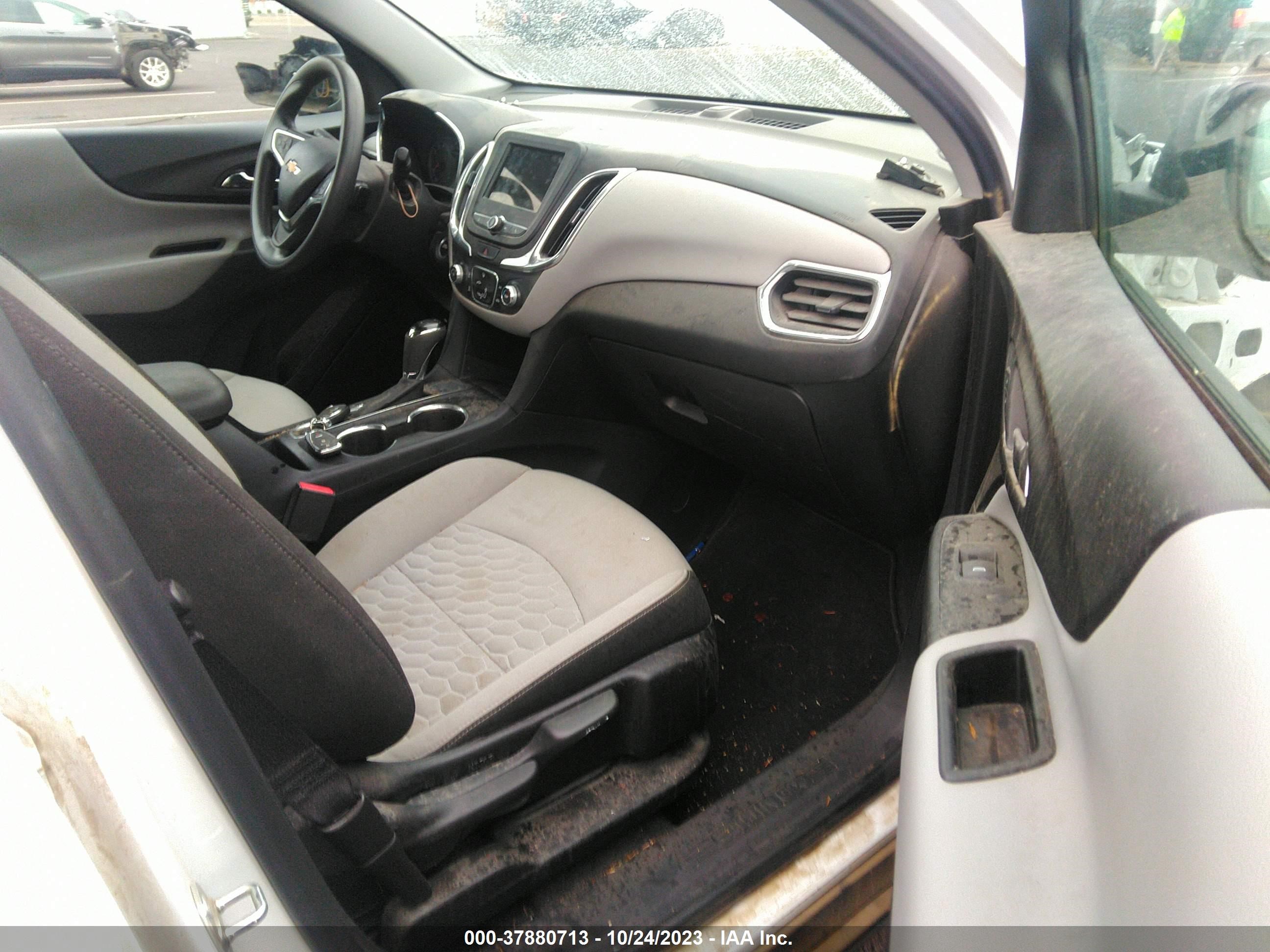 Photo 4 VIN: 3GNAXHEV7KS535218 - CHEVROLET EQUINOX 