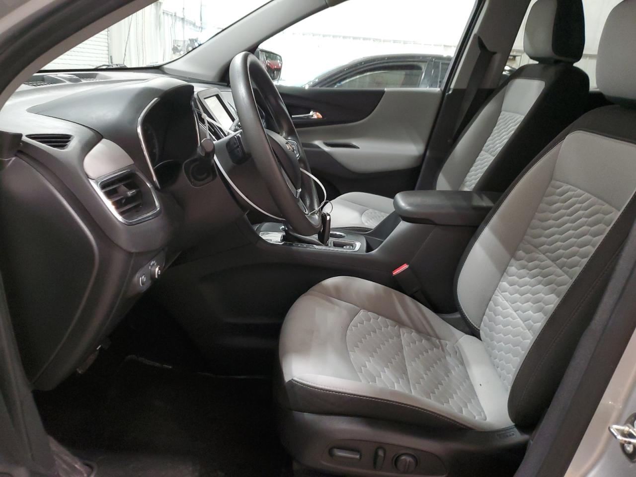 Photo 6 VIN: 3GNAXHEV8KS603185 - CHEVROLET EQUINOX 