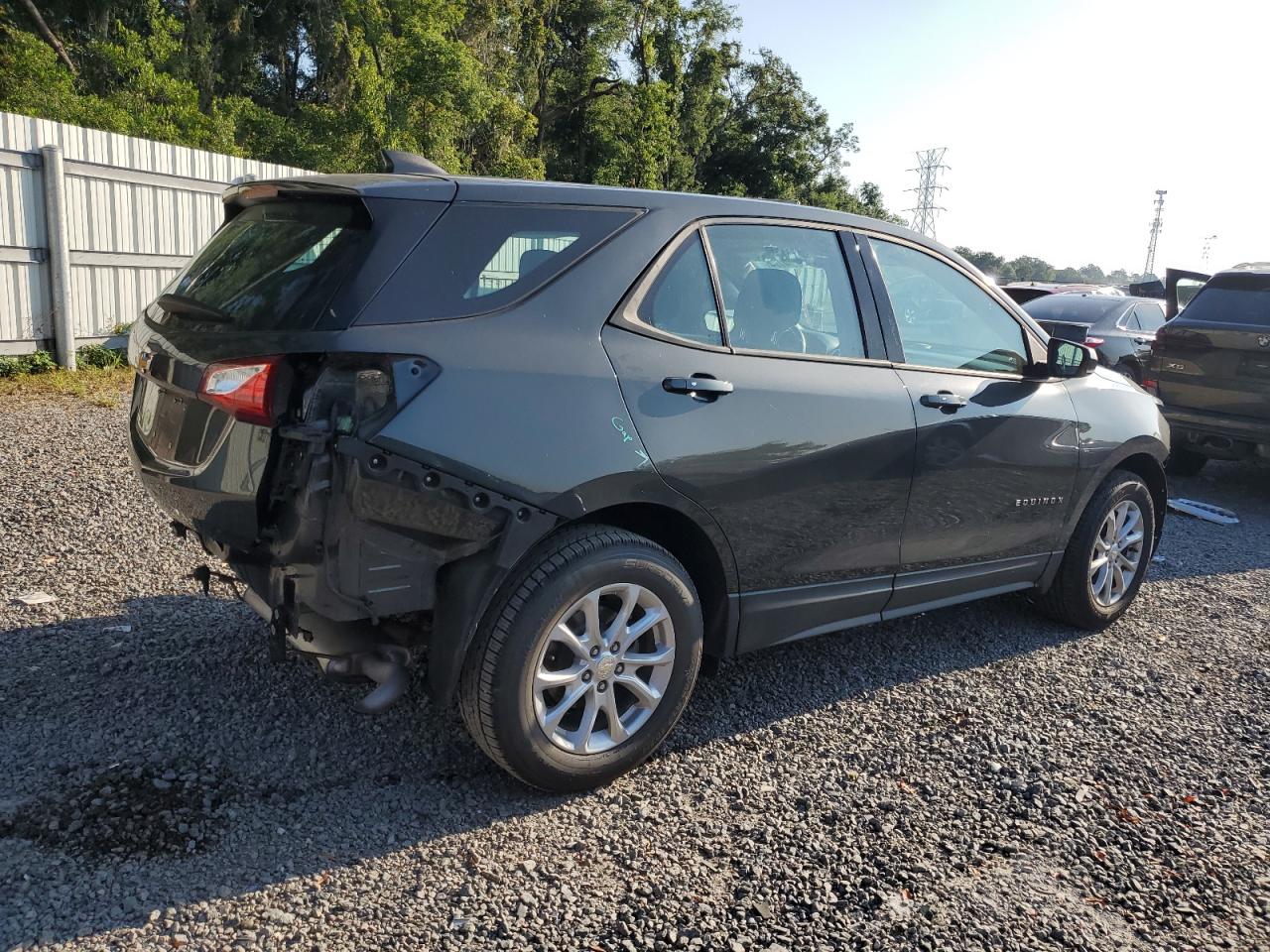 Photo 2 VIN: 3GNAXHEV8KS663242 - CHEVROLET EQUINOX 