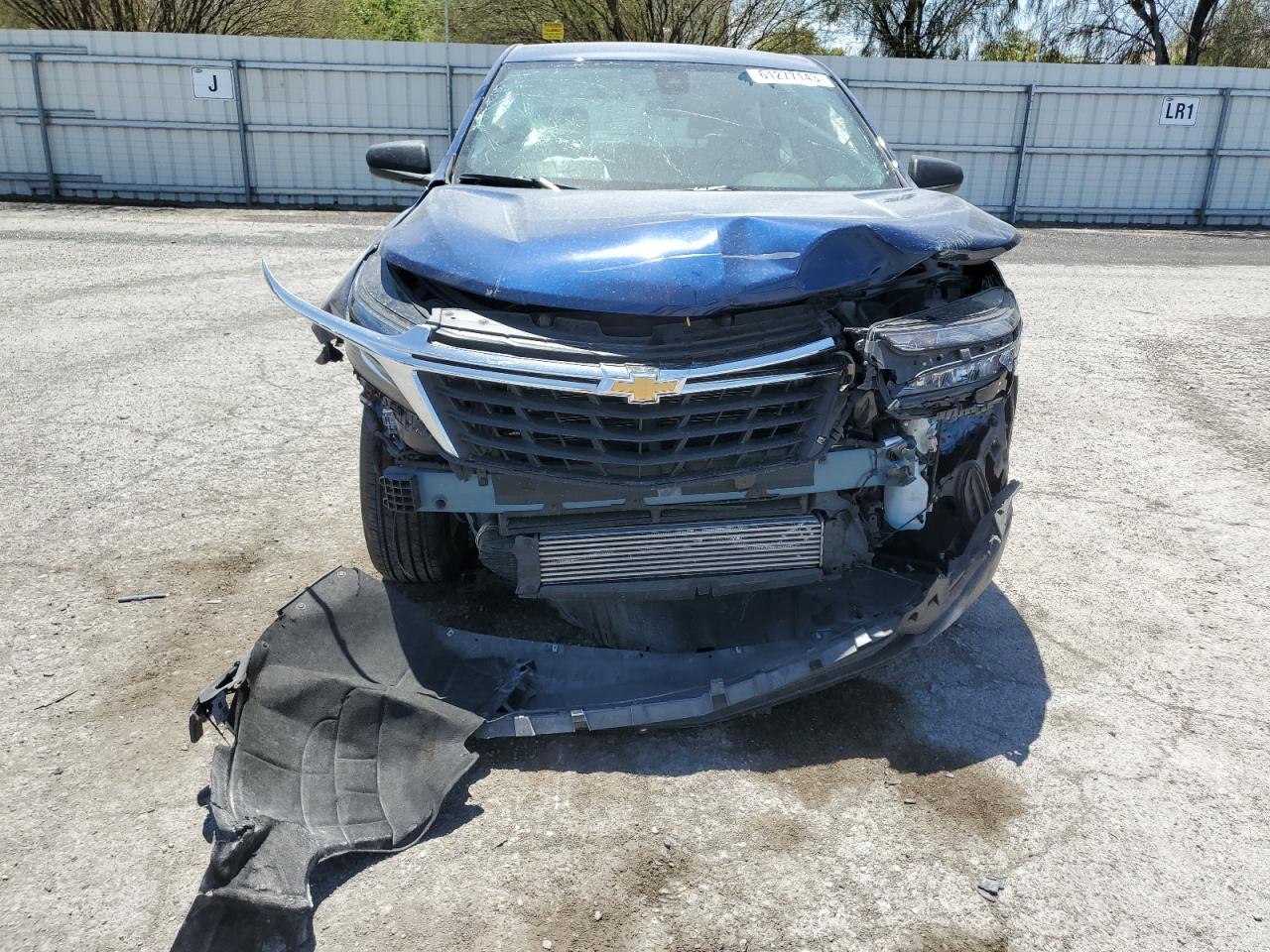 Photo 4 VIN: 3GNAXHEV8NS170763 - CHEVROLET EQUINOX 