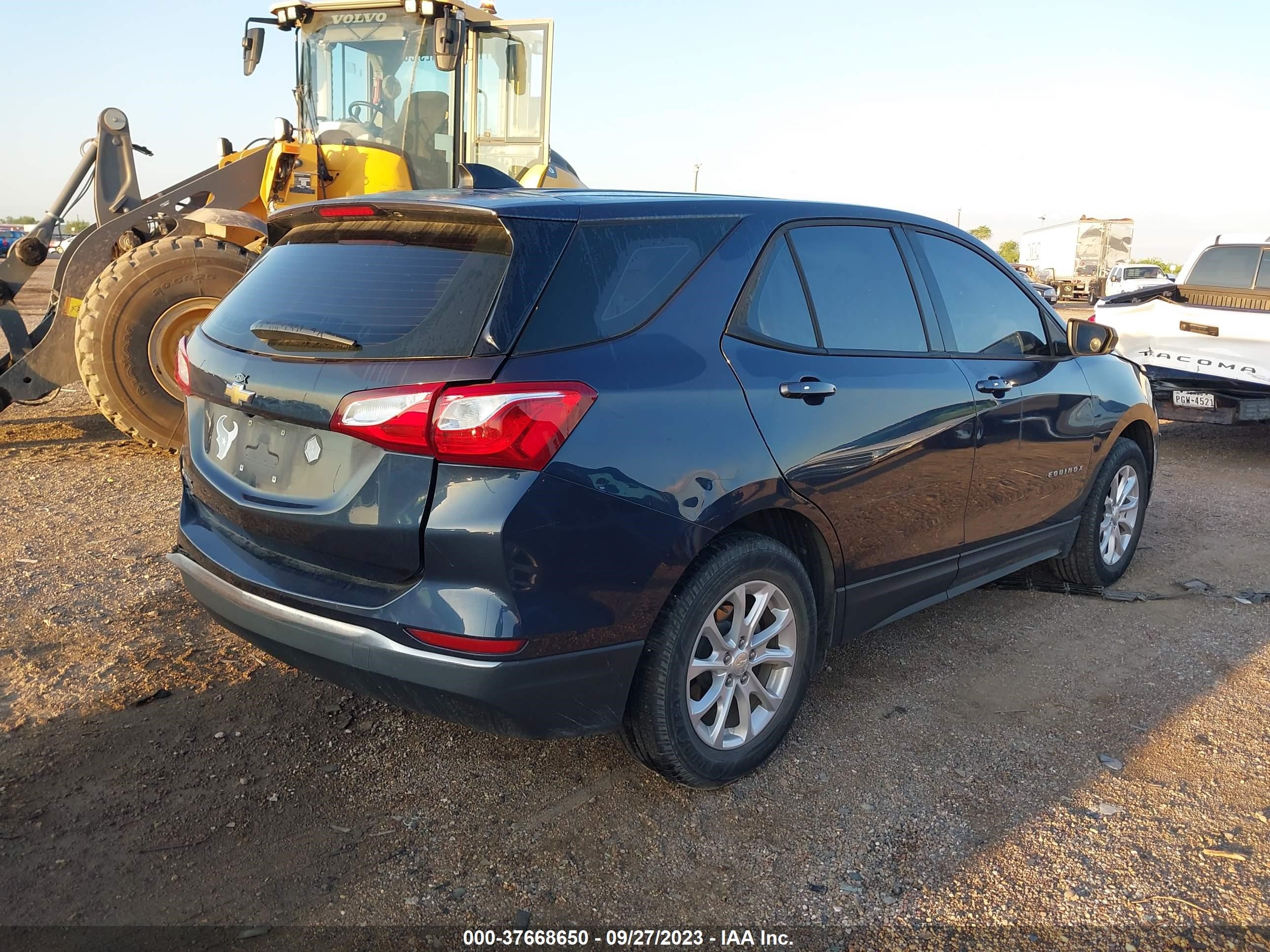 Photo 3 VIN: 3GNAXHEV9JL132219 - CHEVROLET EQUINOX 