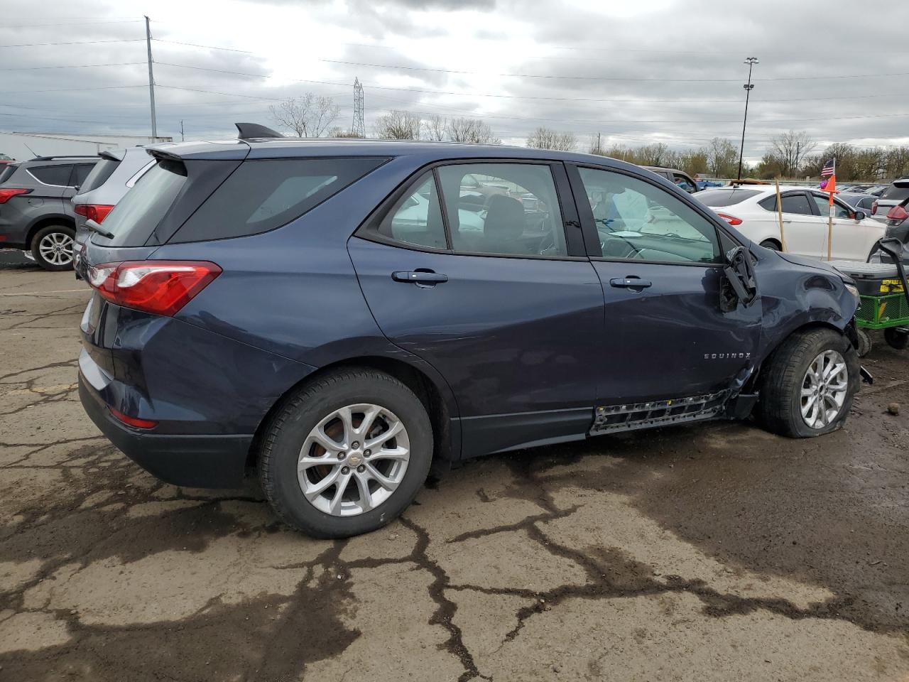 Photo 2 VIN: 3GNAXHEV9KL288942 - CHEVROLET EQUINOX 