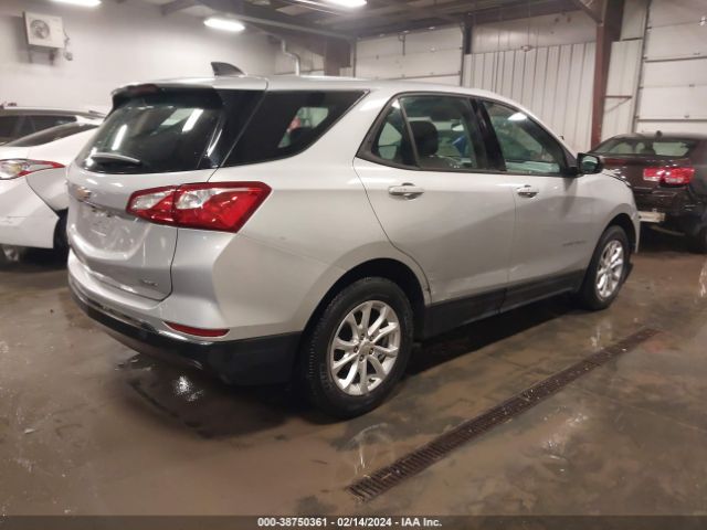 Photo 3 VIN: 3GNAXHEVXJL109726 - CHEVROLET EQUINOX 