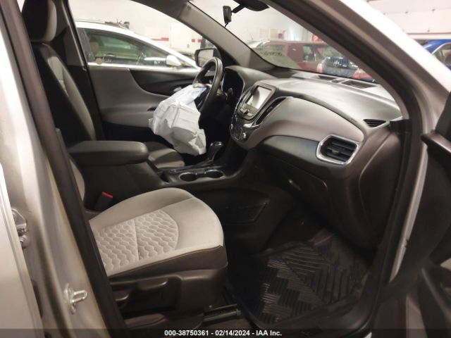 Photo 4 VIN: 3GNAXHEVXJL109726 - CHEVROLET EQUINOX 