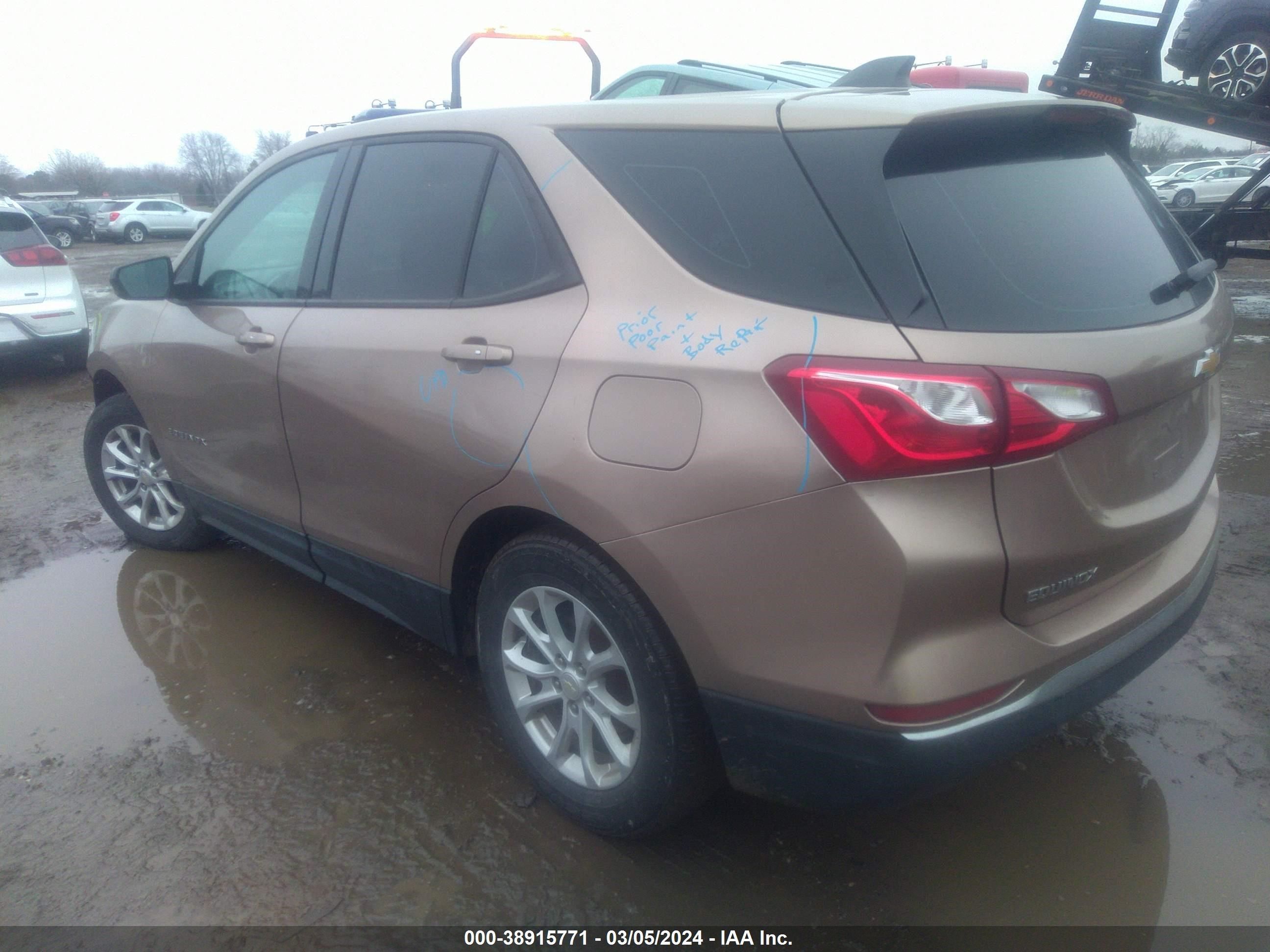 Photo 2 VIN: 3GNAXHEVXJL173376 - CHEVROLET EQUINOX 