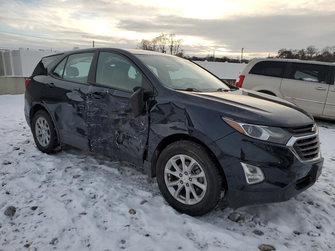 Photo 3 VIN: 3GNAXHEVXLS565041 - CHEVROLET EQUINOX 