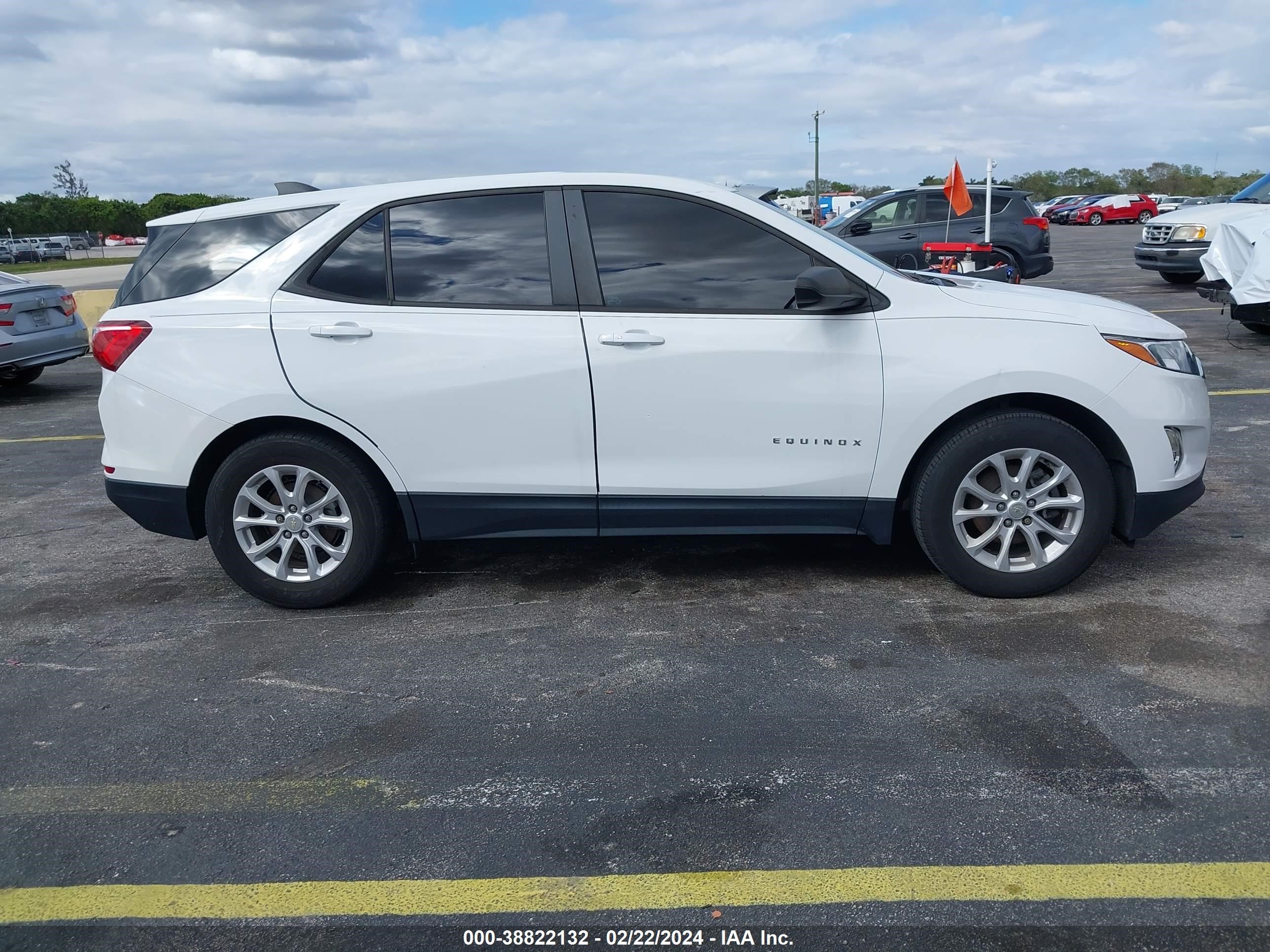 Photo 12 VIN: 3GNAXHEVXLS734006 - CHEVROLET EQUINOX 