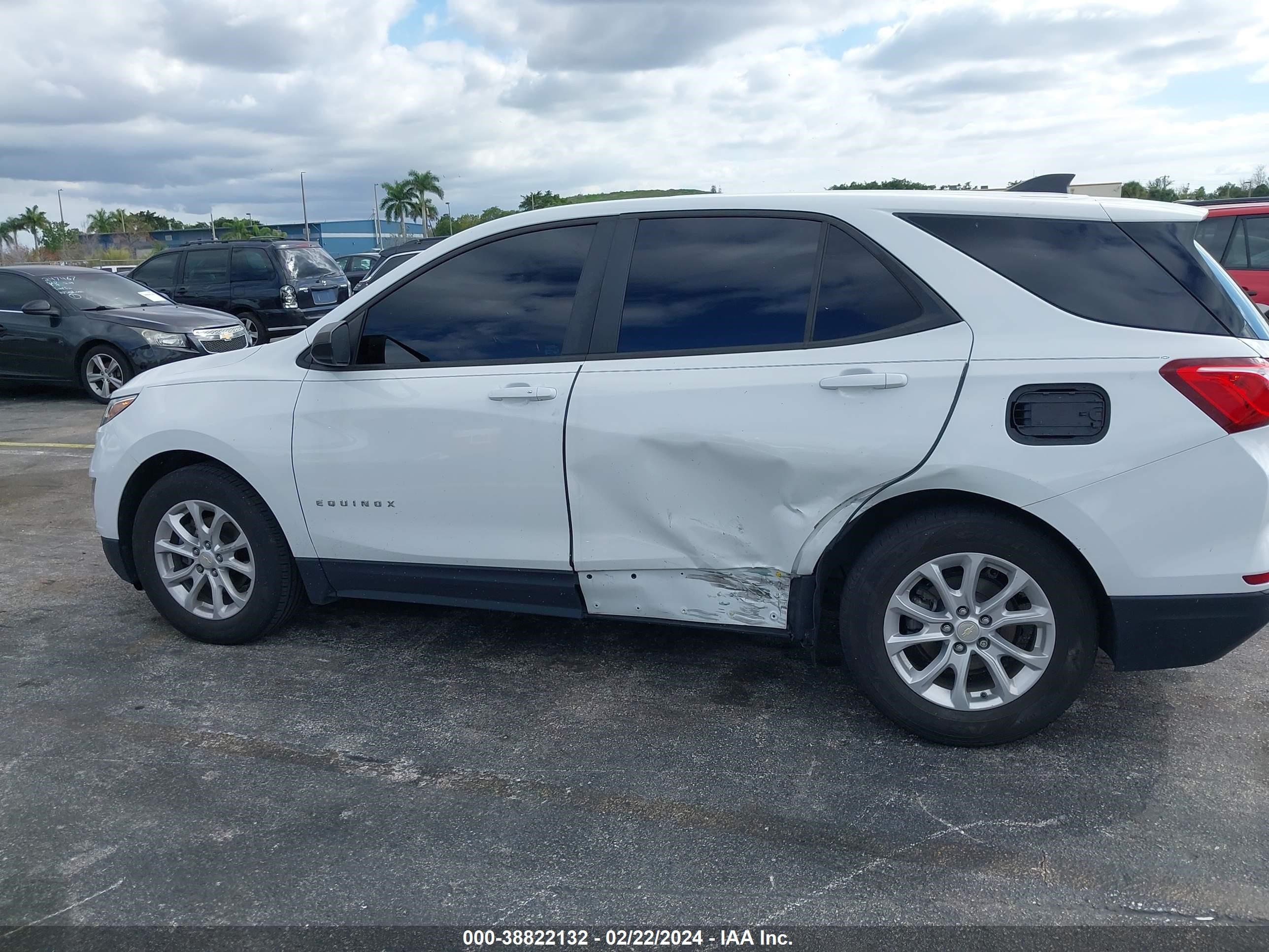 Photo 13 VIN: 3GNAXHEVXLS734006 - CHEVROLET EQUINOX 