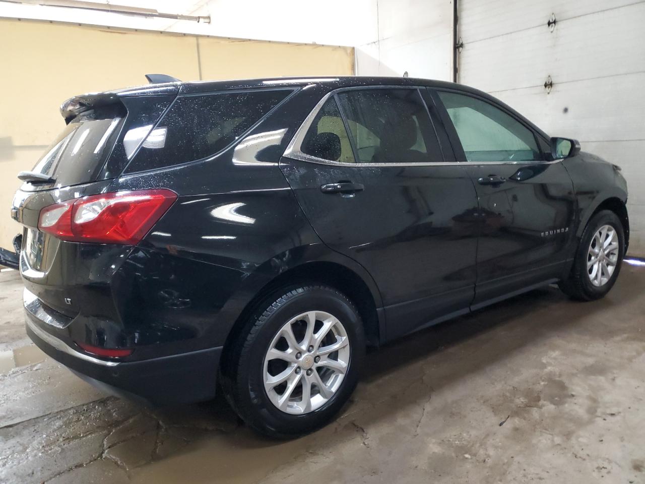 Photo 2 VIN: 3GNAXJEV0JL402154 - CHEVROLET EQUINOX 