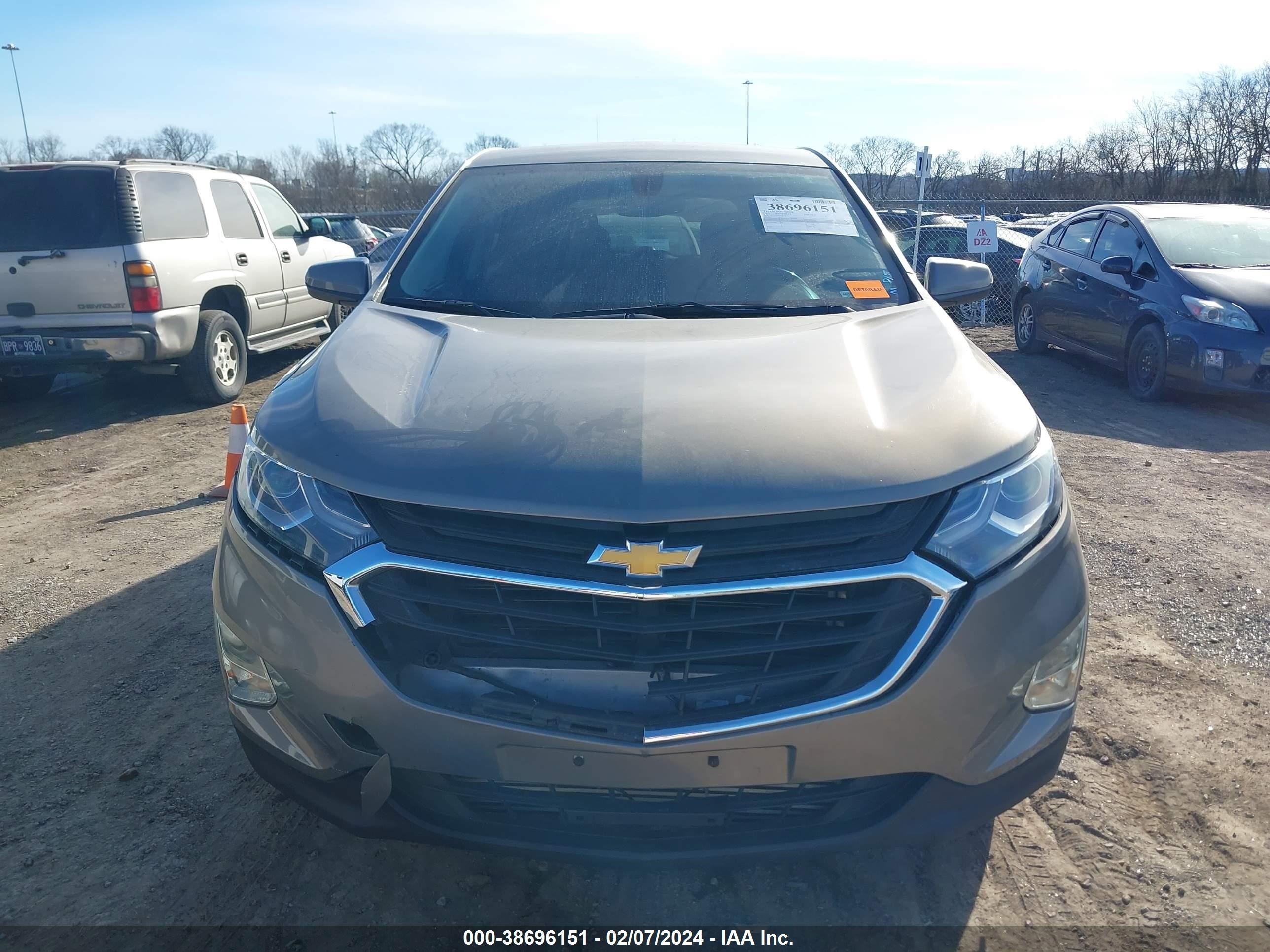 Photo 11 VIN: 3GNAXJEV0JS528441 - CHEVROLET EQUINOX 