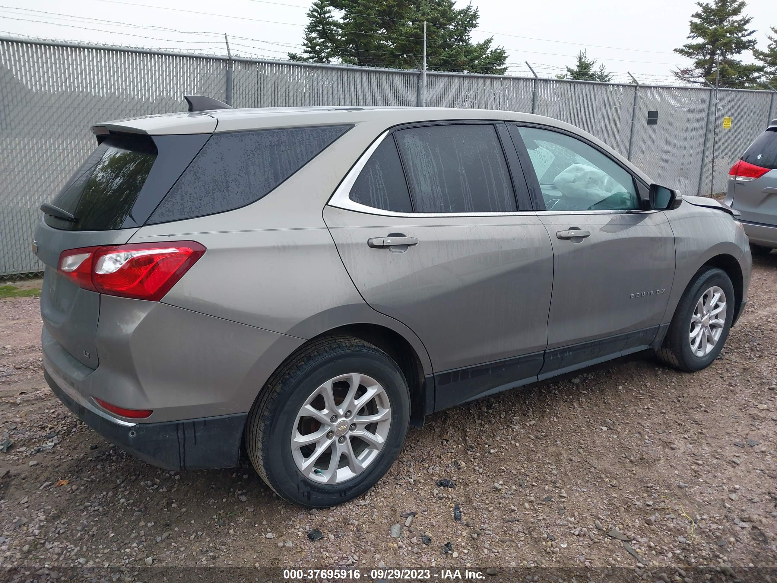 Photo 3 VIN: 3GNAXJEV0JS579857 - CHEVROLET EQUINOX 