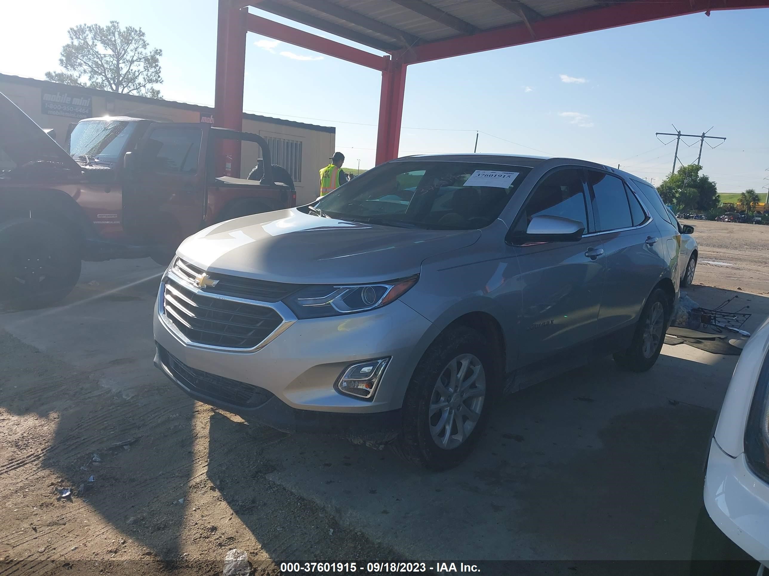 Photo 1 VIN: 3GNAXJEV2JL282714 - CHEVROLET EQUINOX 