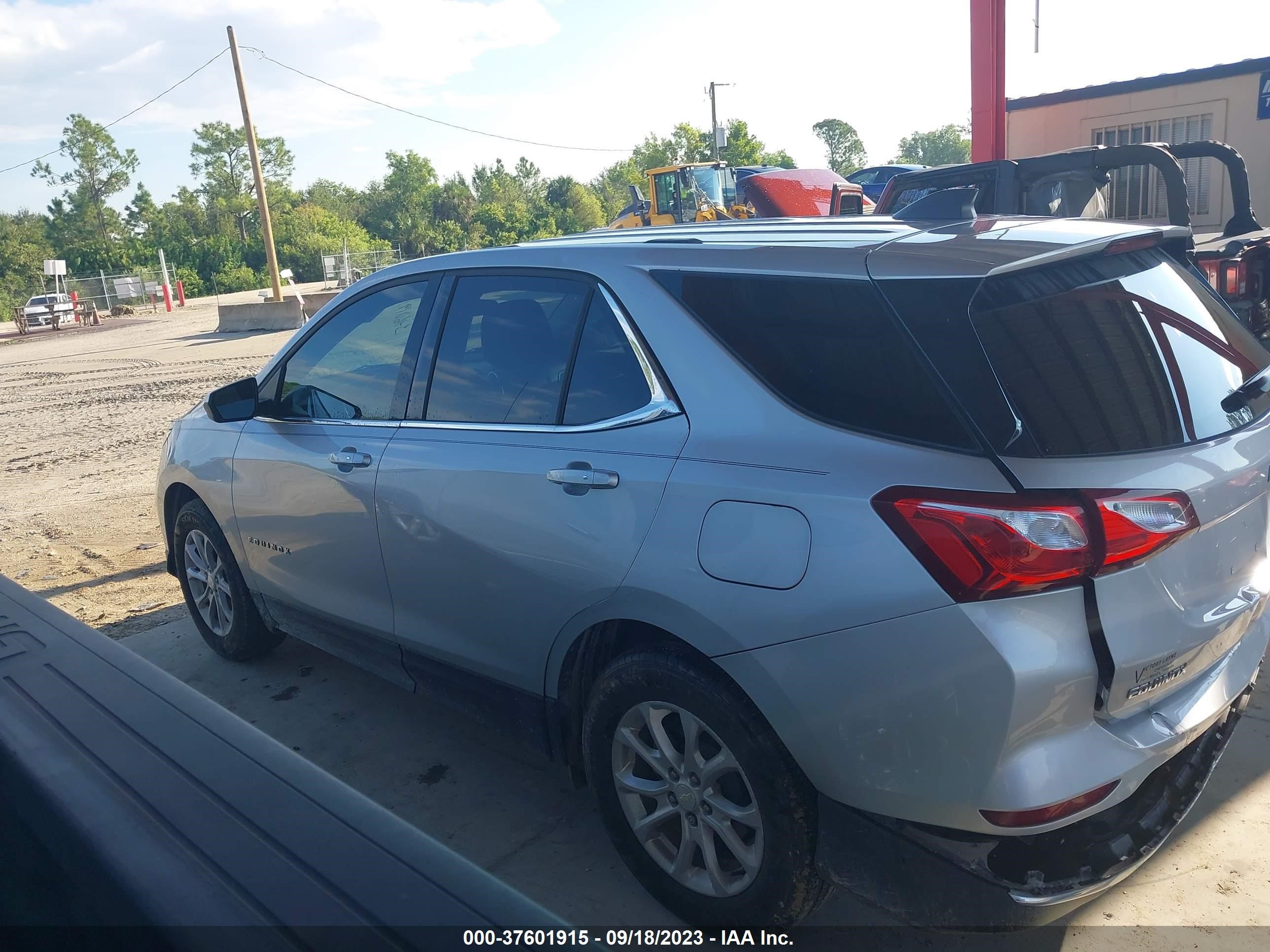 Photo 13 VIN: 3GNAXJEV2JL282714 - CHEVROLET EQUINOX 