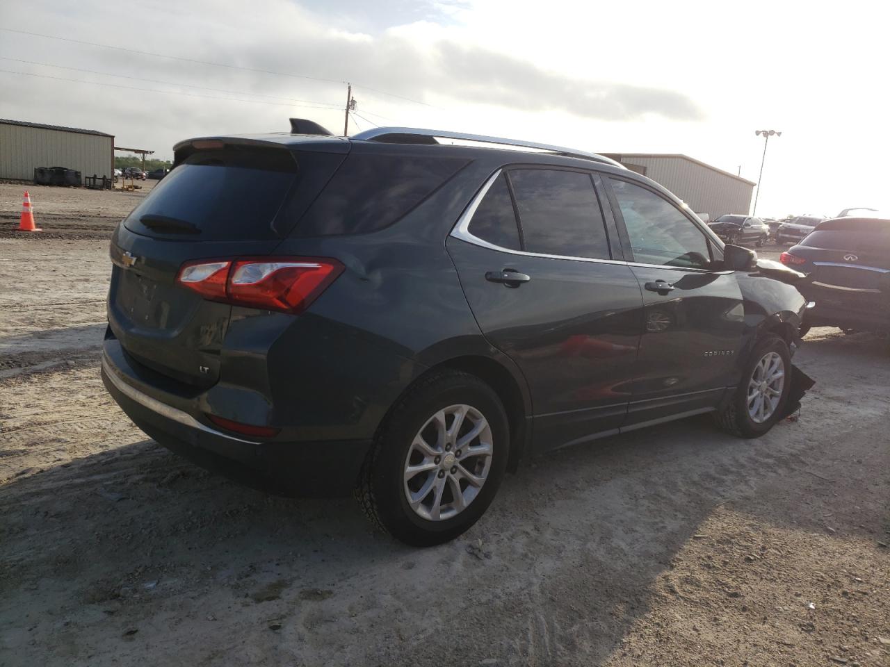 Photo 2 VIN: 3GNAXJEV2JS534399 - CHEVROLET EQUINOX 