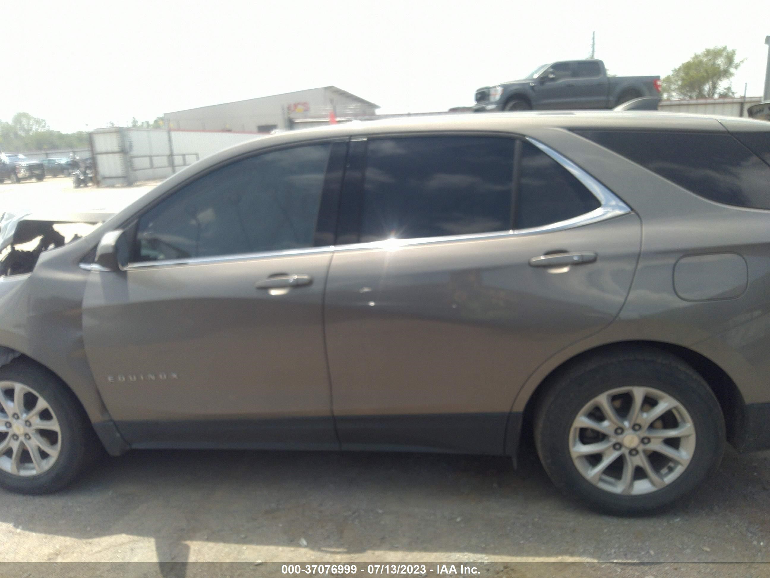 Photo 13 VIN: 3GNAXJEV2JS577656 - CHEVROLET EQUINOX 