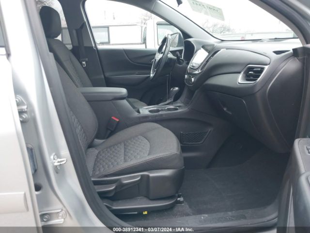 Photo 4 VIN: 3GNAXJEV3JL415223 - CHEVROLET EQUINOX 