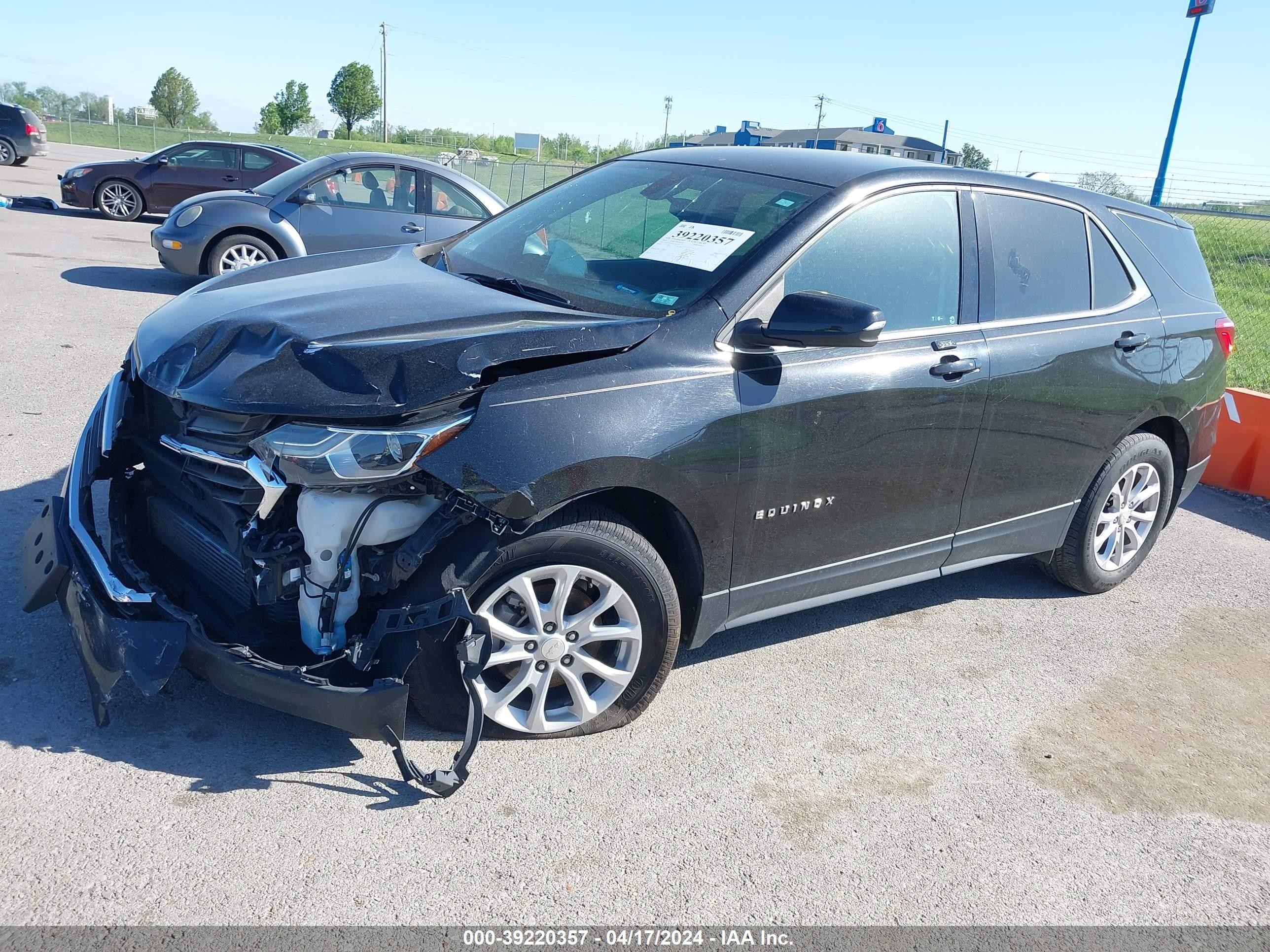 Photo 1 VIN: 3GNAXJEV4JL270130 - CHEVROLET EQUINOX 