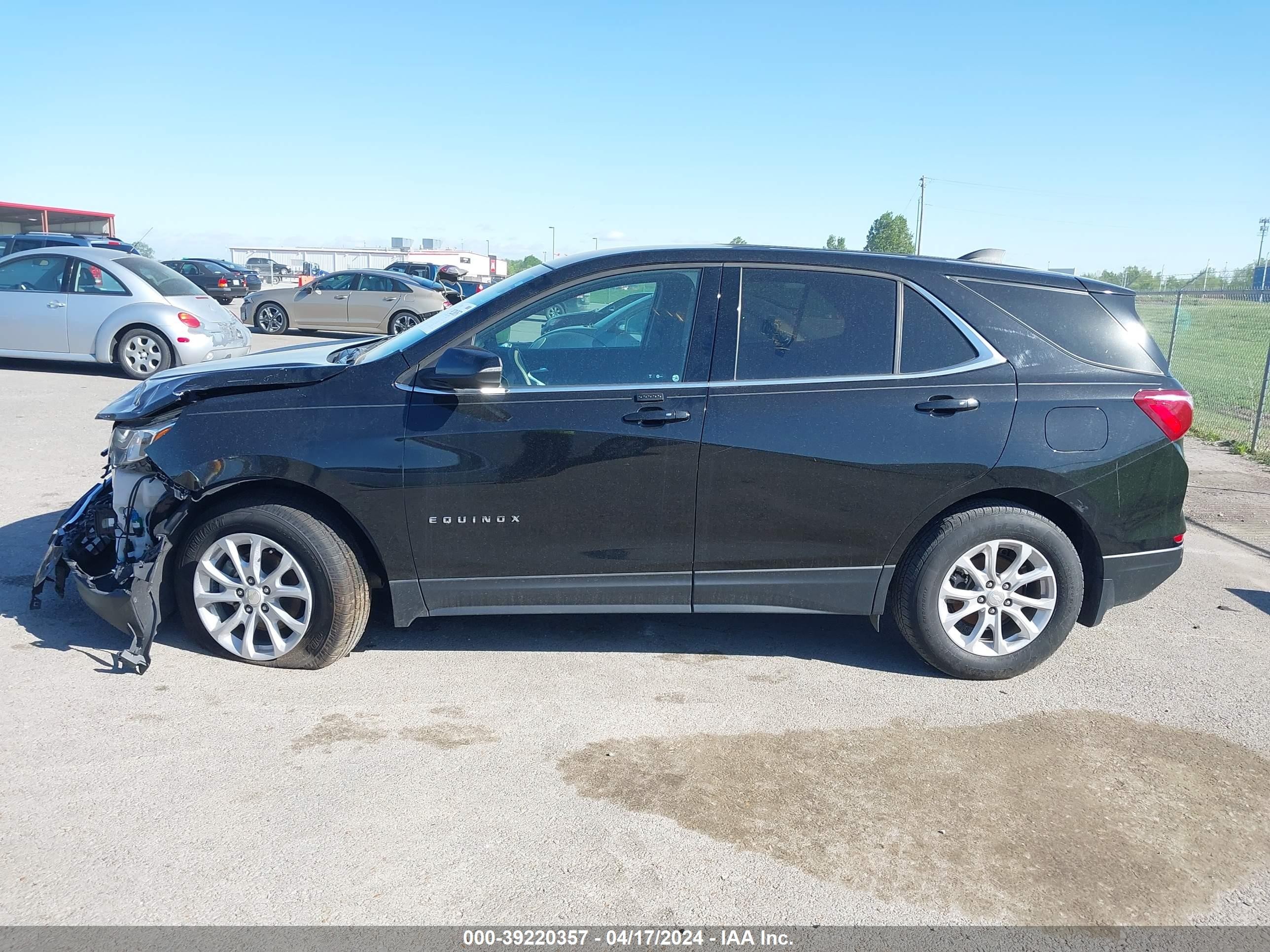 Photo 13 VIN: 3GNAXJEV4JL270130 - CHEVROLET EQUINOX 