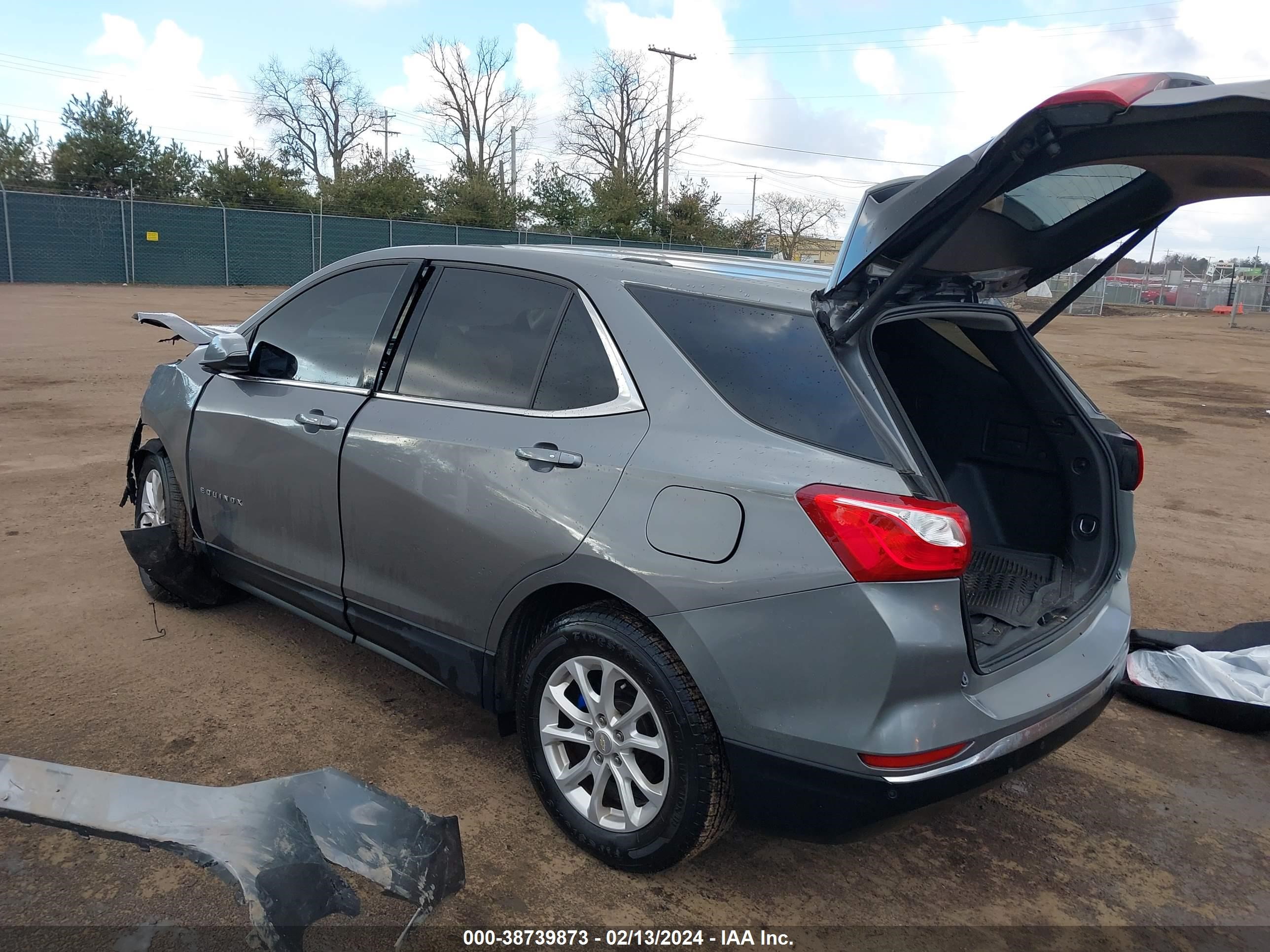 Photo 2 VIN: 3GNAXJEV5JL110869 - CHEVROLET EQUINOX 