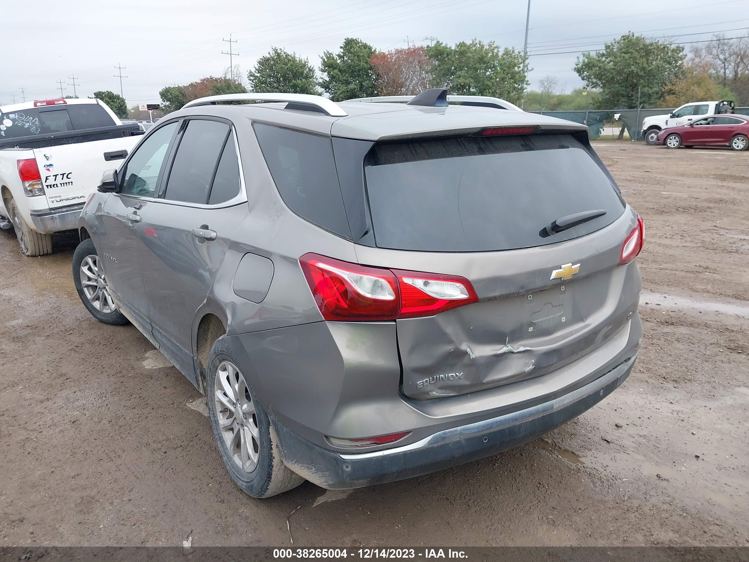 Photo 5 VIN: 3GNAXJEV6JL104823 - CHEVROLET EQUINOX 