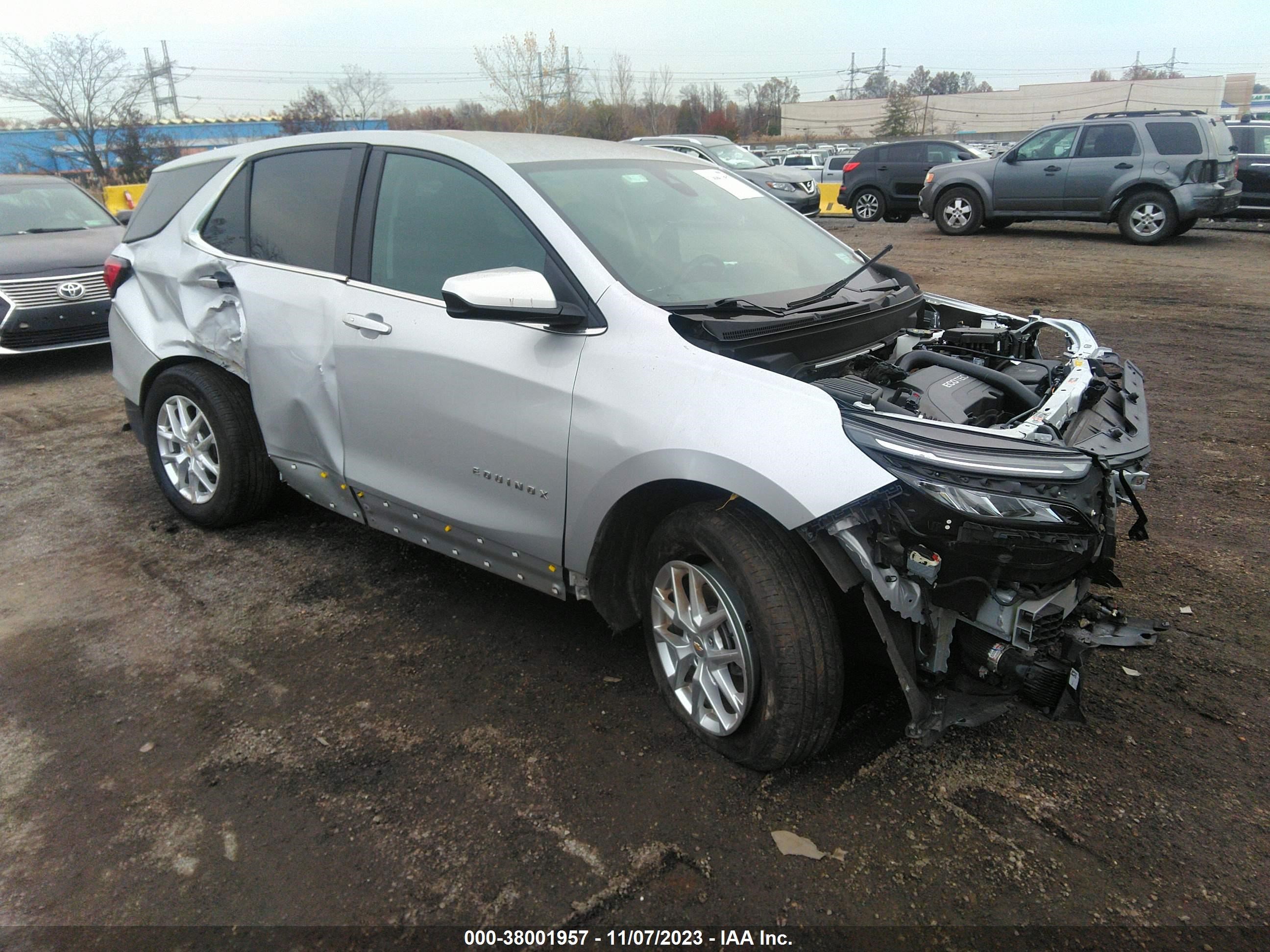 Photo 1 VIN: 3GNAXJEV6NL224692 - CHEVROLET EQUINOX LT 