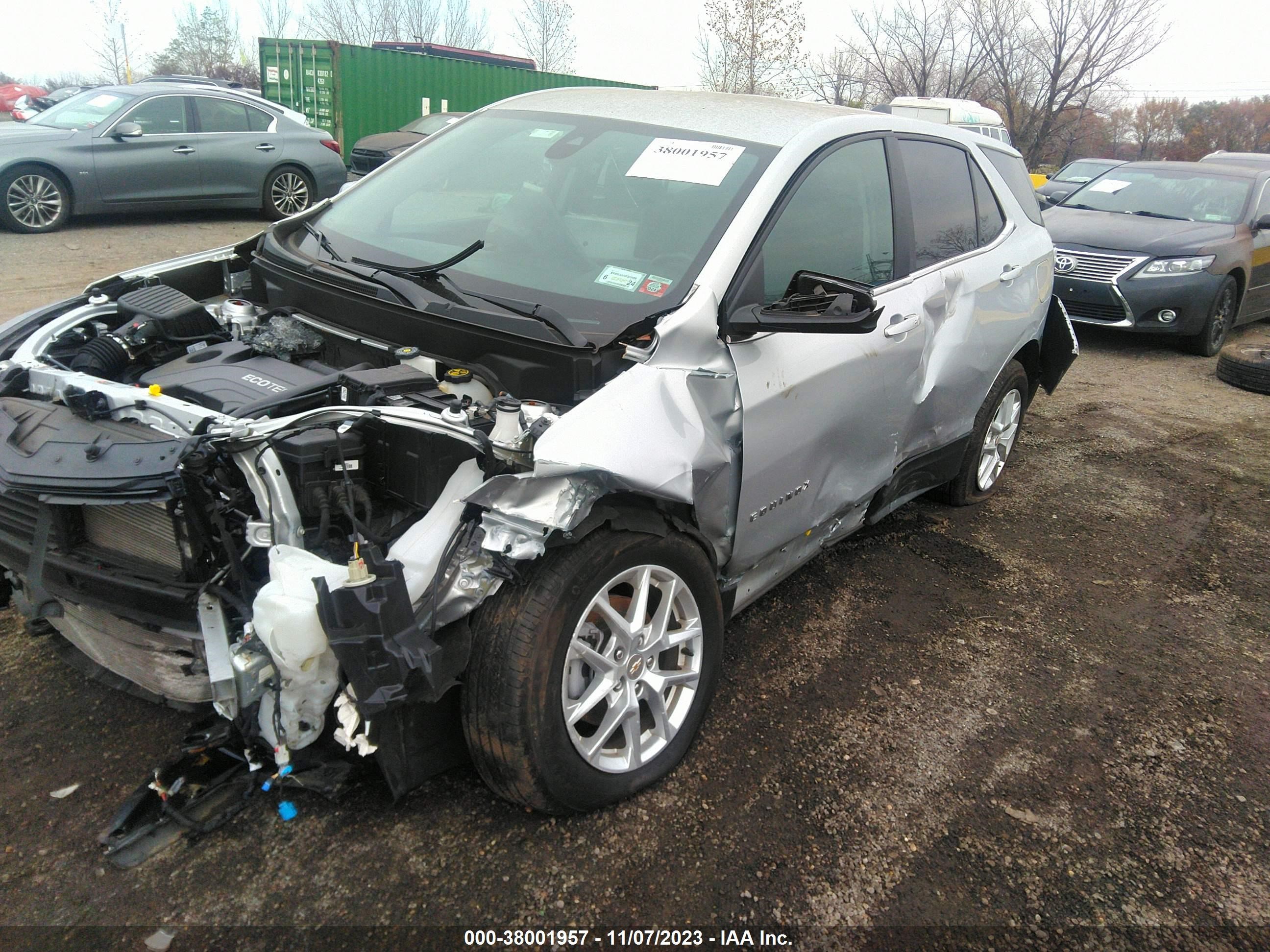 Photo 2 VIN: 3GNAXJEV6NL224692 - CHEVROLET EQUINOX LT 