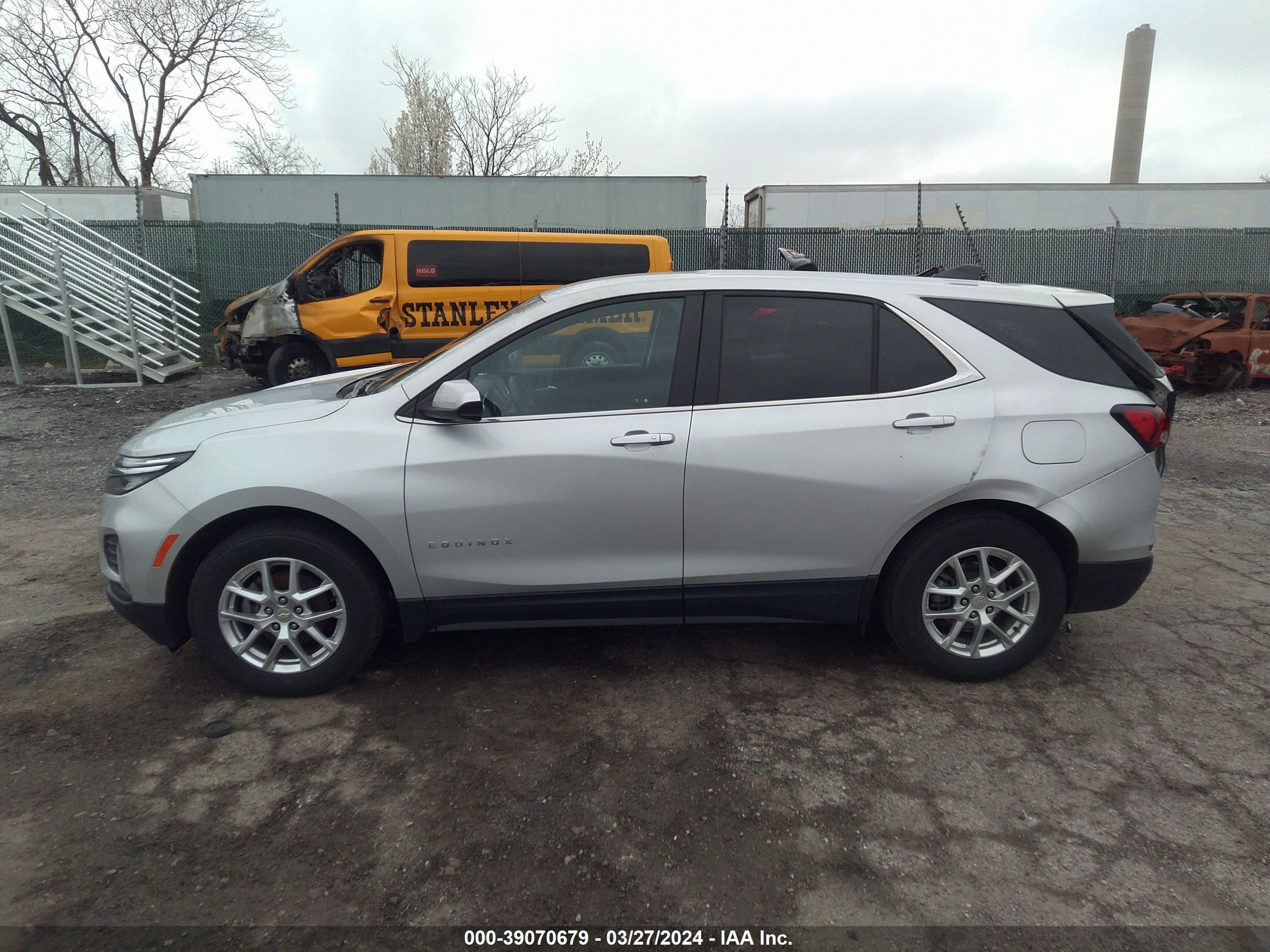 Photo 14 VIN: 3GNAXJEV7NL219839 - CHEVROLET EQUINOX 