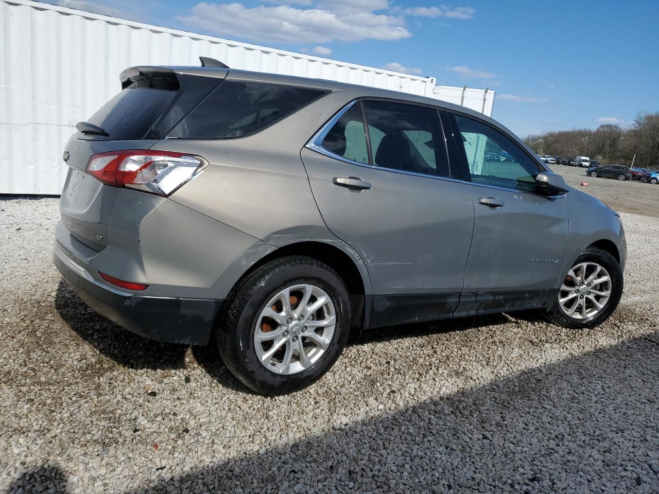 Photo 2 VIN: 3GNAXJEV9JS541625 - CHEVROLET EQUINOX 