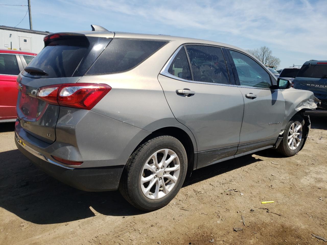 Photo 2 VIN: 3GNAXJEV9JS546565 - CHEVROLET EQUINOX 