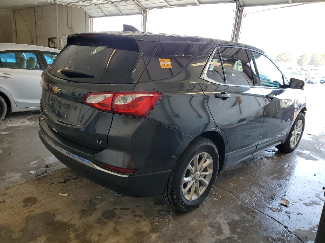 Photo 2 VIN: 3GNAXJEVXJL127103 - CHEVROLET EQUINOX 