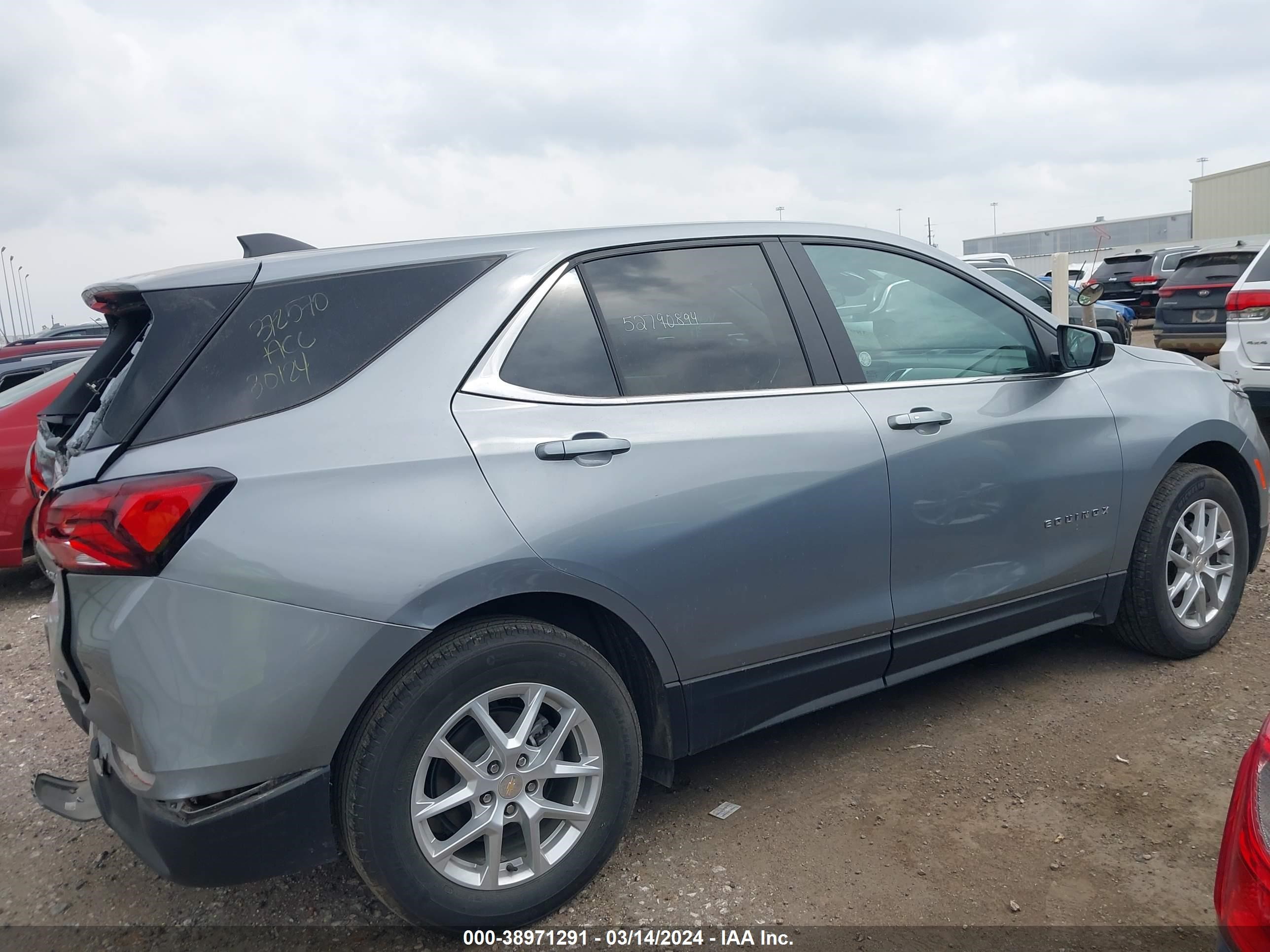 Photo 12 VIN: 3GNAXKEG5PL250128 - CHEVROLET EQUINOX 