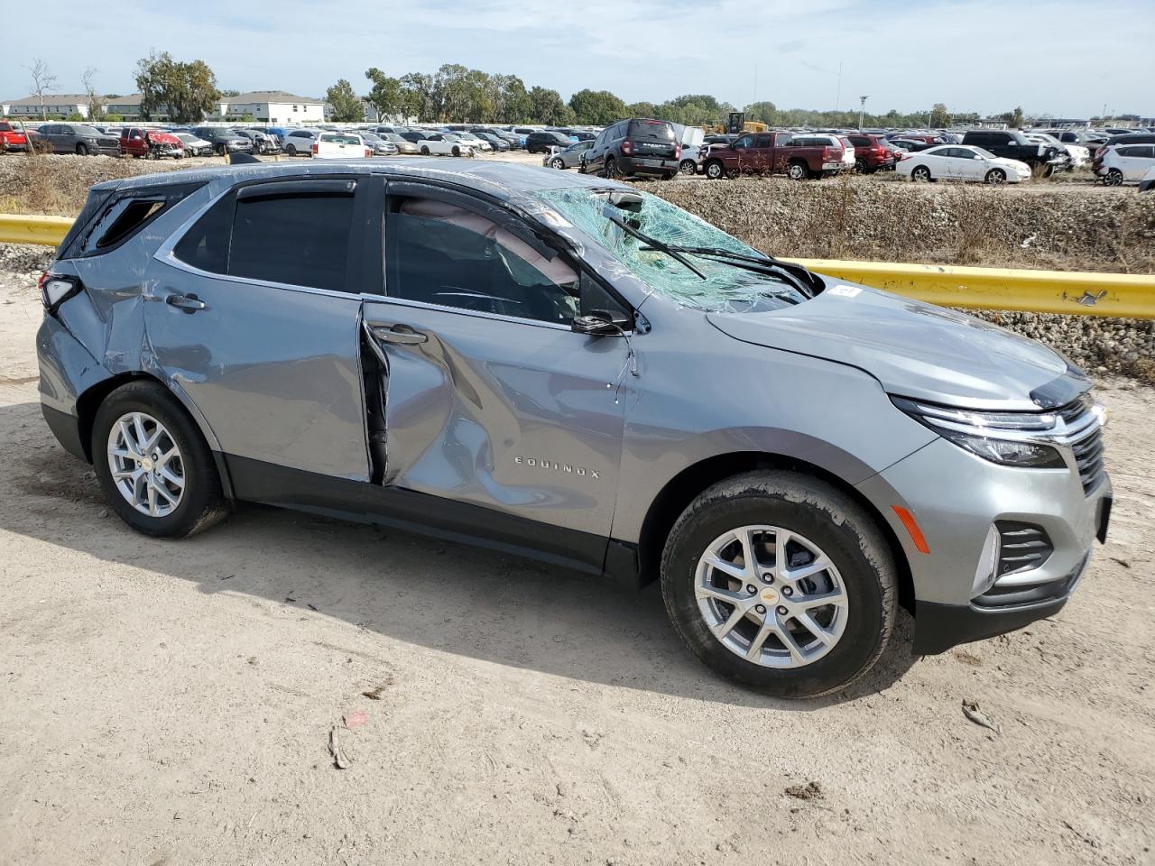 Photo 3 VIN: 3GNAXKEG7RL136649 - CHEVROLET EQUINOX 