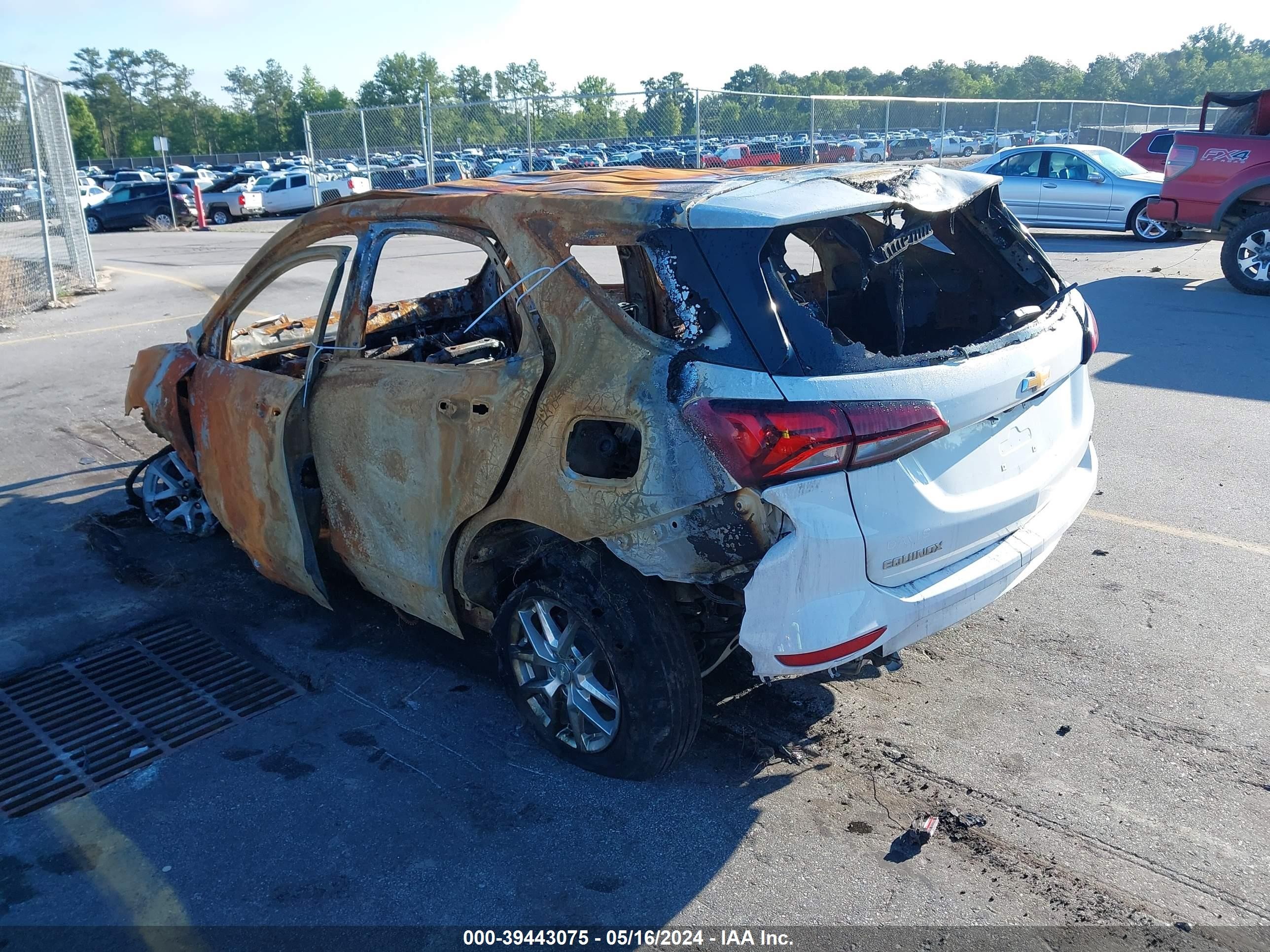 Photo 2 VIN: 3GNAXKEV1NS102074 - CHEVROLET EQUINOX 