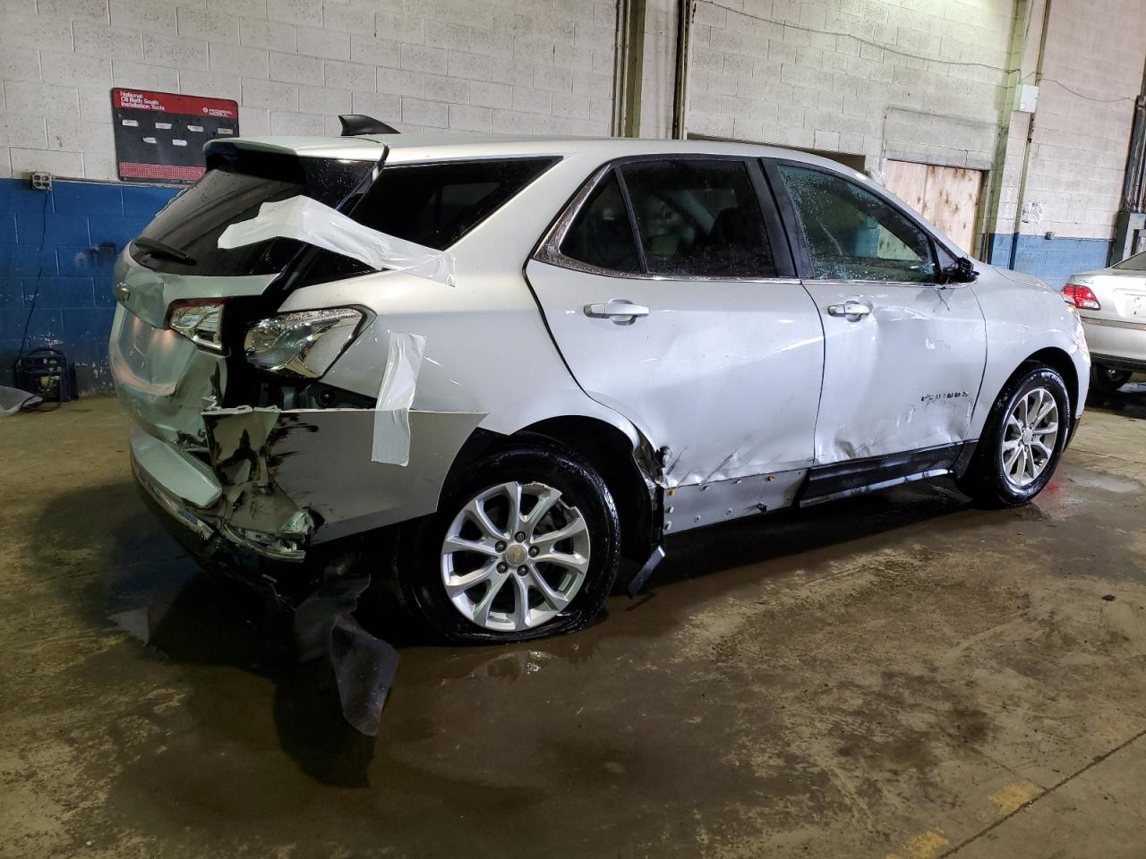 Photo 2 VIN: 3GNAXKEV2ML343439 - CHEVROLET EQUINOX 