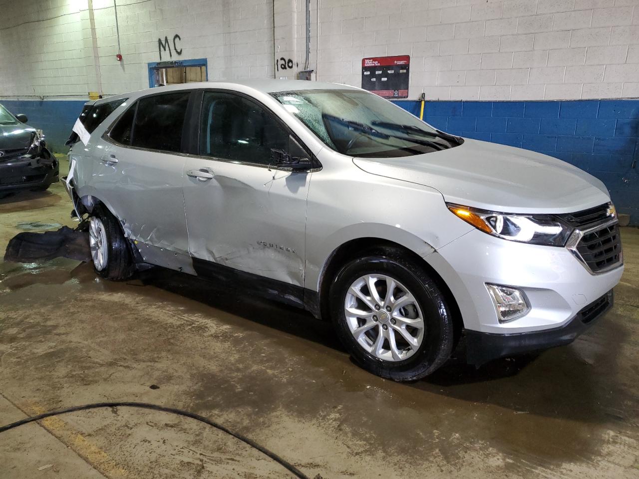 Photo 3 VIN: 3GNAXKEV2ML343439 - CHEVROLET EQUINOX 