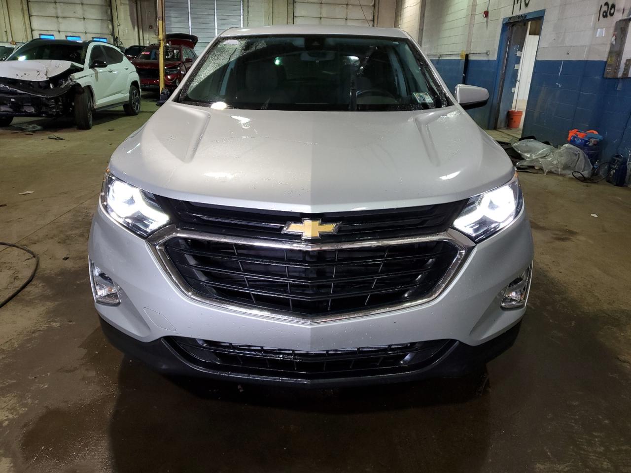 Photo 4 VIN: 3GNAXKEV2ML343439 - CHEVROLET EQUINOX 