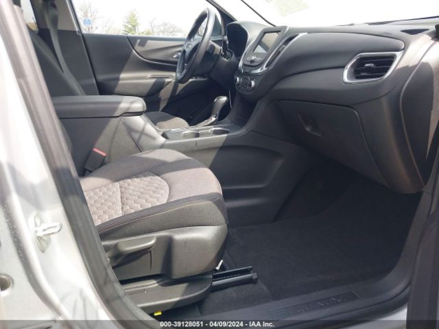 Photo 4 VIN: 3GNAXKEV3KL300015 - CHEVROLET EQUINOX 