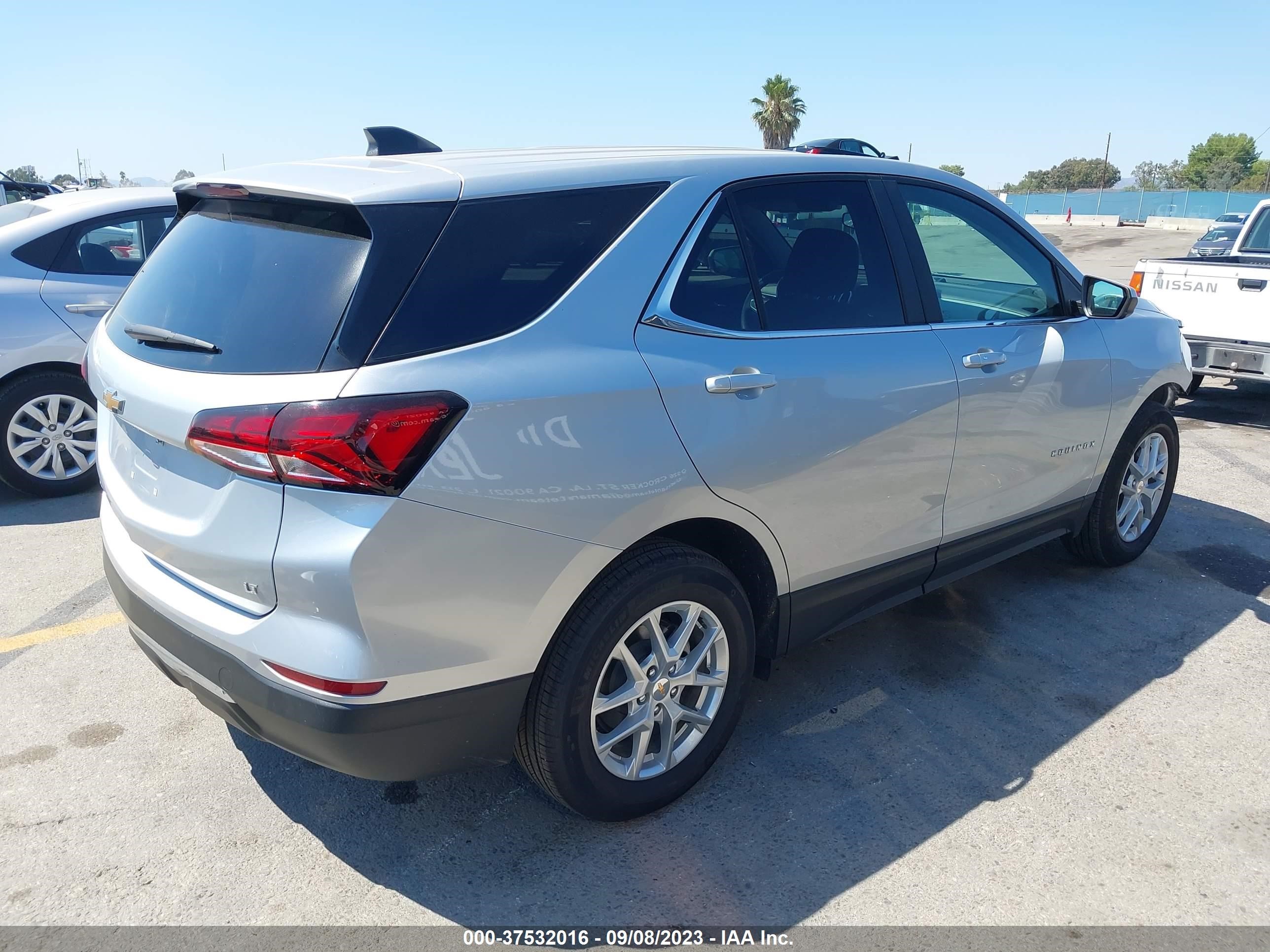 Photo 3 VIN: 3GNAXKEV3NL186733 - CHEVROLET EQUINOX 