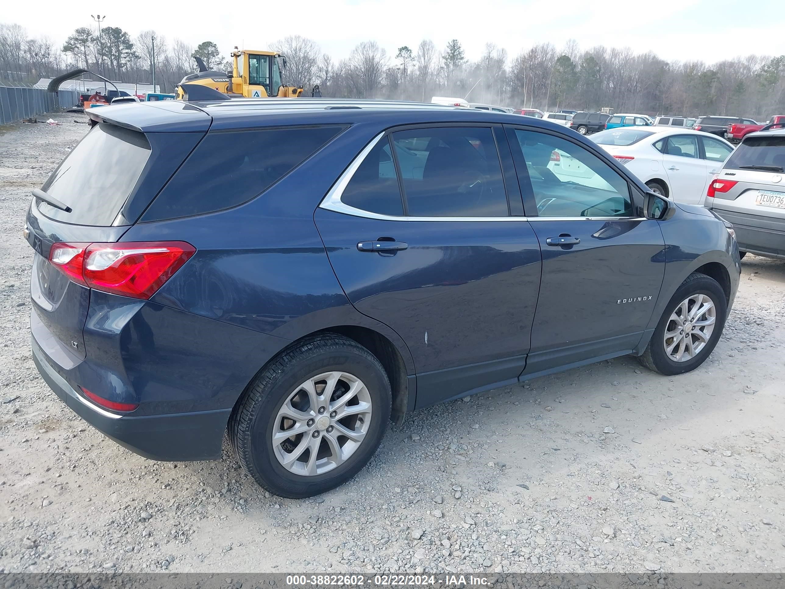 Photo 3 VIN: 3GNAXKEV5KL240433 - CHEVROLET EQUINOX 