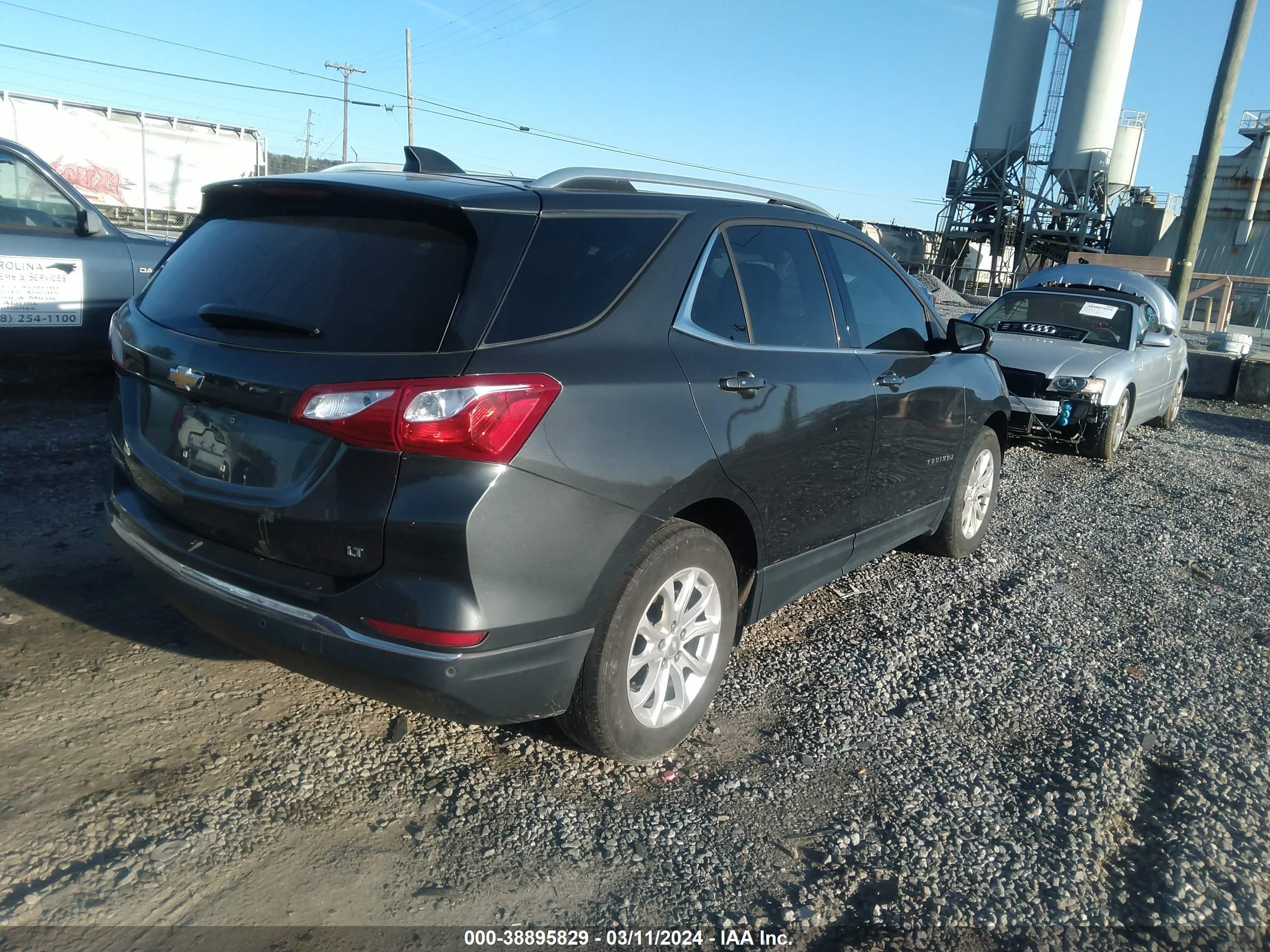 Photo 3 VIN: 3GNAXKEV5KS524408 - CHEVROLET EQUINOX 