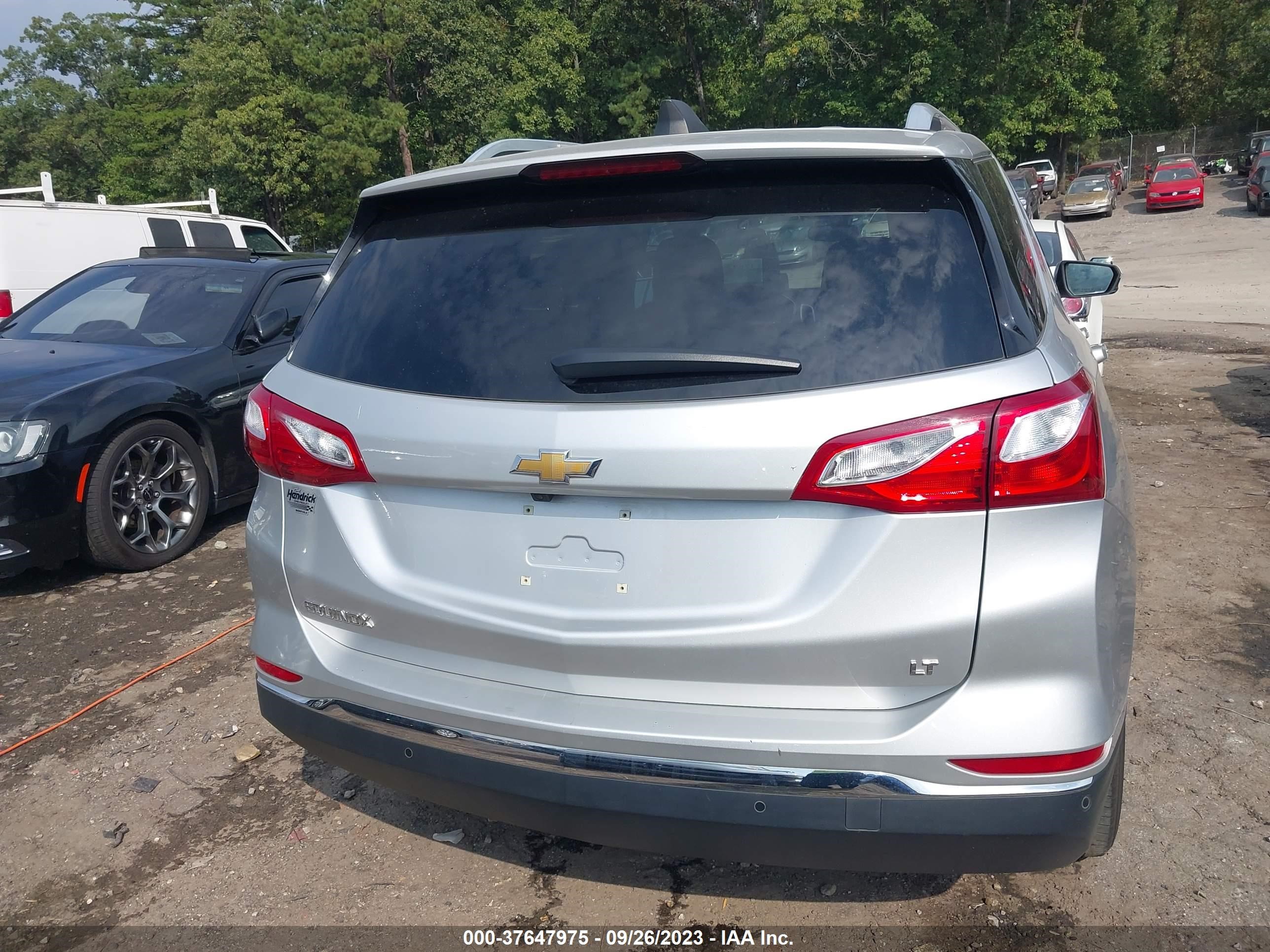 Photo 16 VIN: 3GNAXKEV5KS666418 - CHEVROLET EQUINOX 