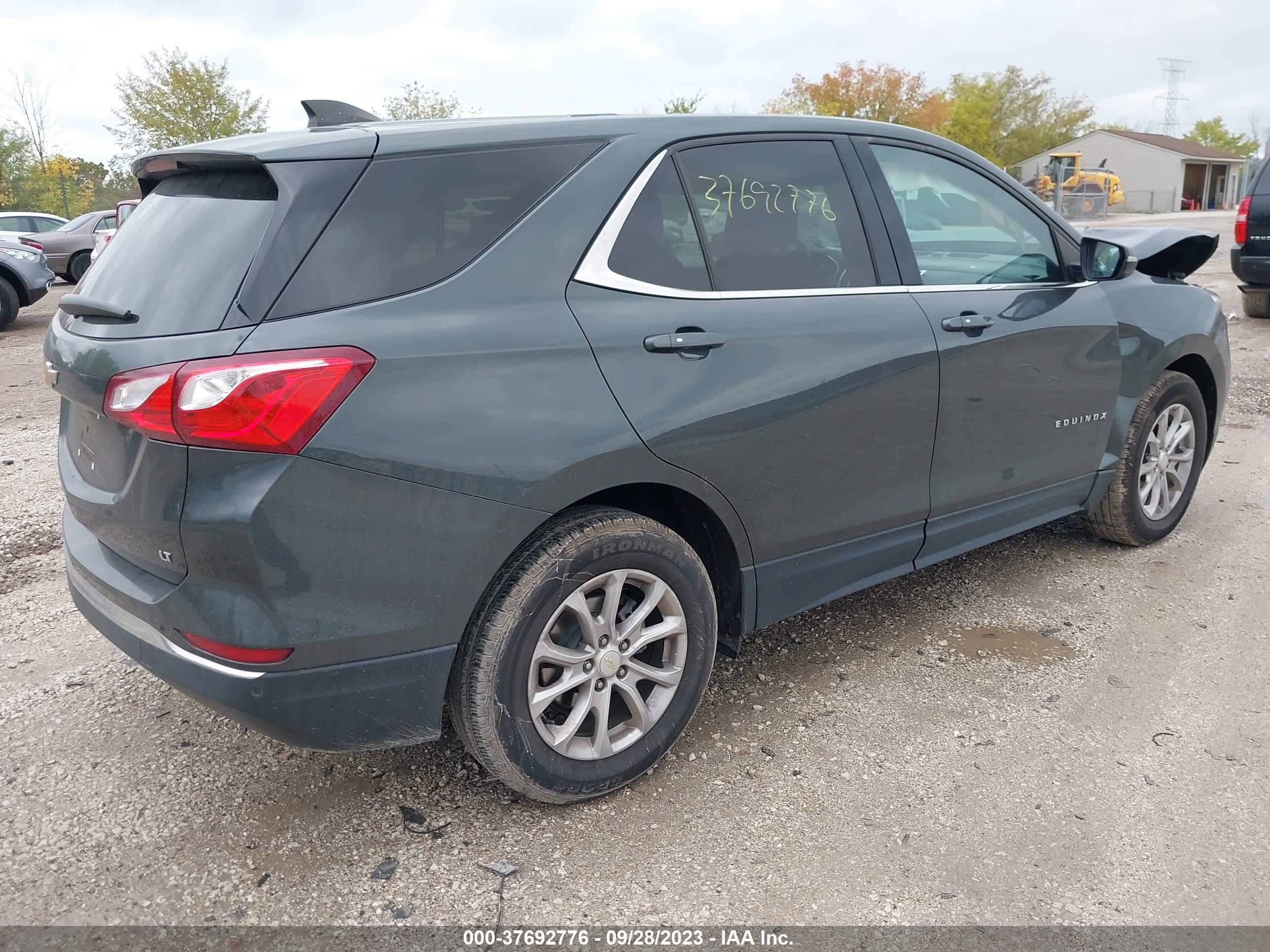 Photo 3 VIN: 3GNAXKEV8KS502628 - CHEVROLET EQUINOX 