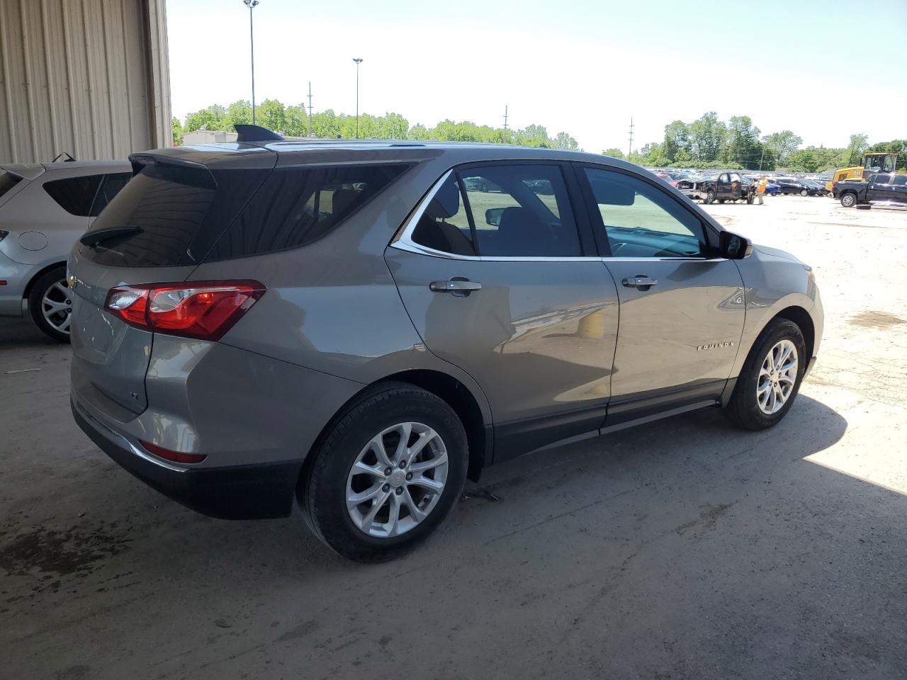 Photo 2 VIN: 3GNAXKEV9KS562403 - CHEVROLET EQUINOX 