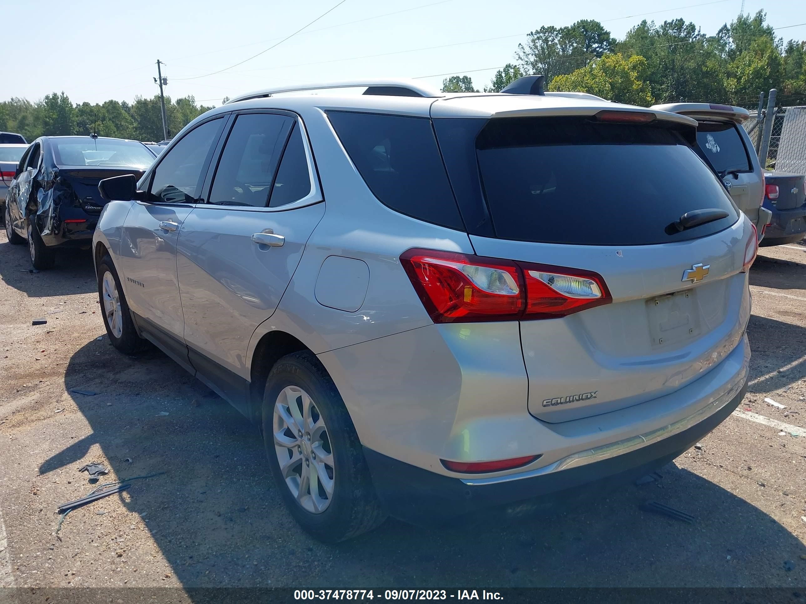 Photo 2 VIN: 3GNAXKEVXLS519111 - CHEVROLET EQUINOX 