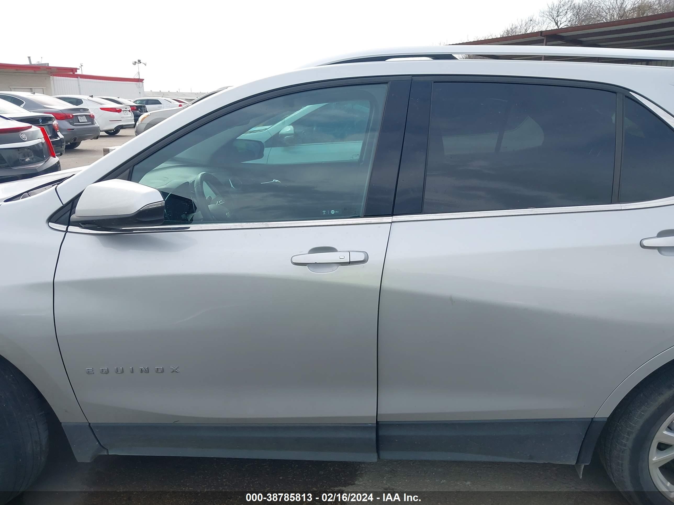 Photo 12 VIN: 3GNAXKEX1JL376123 - CHEVROLET EQUINOX 