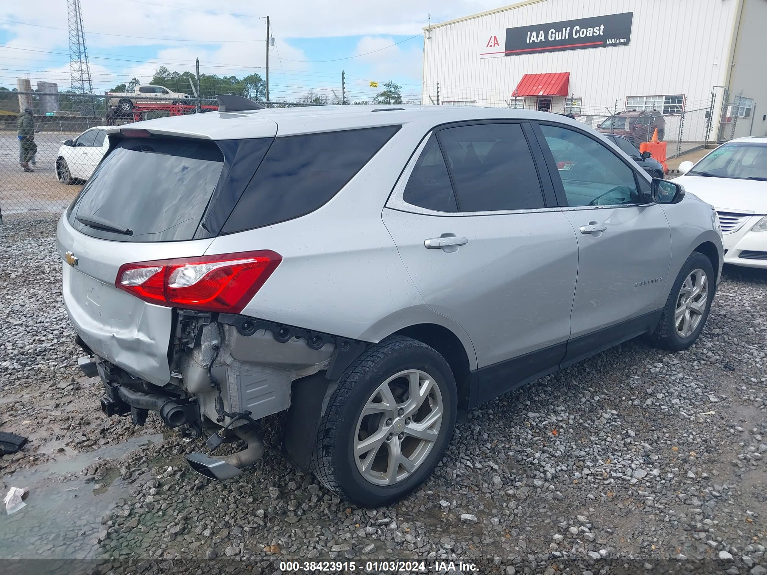 Photo 3 VIN: 3GNAXKEX9JS505991 - CHEVROLET EQUINOX 