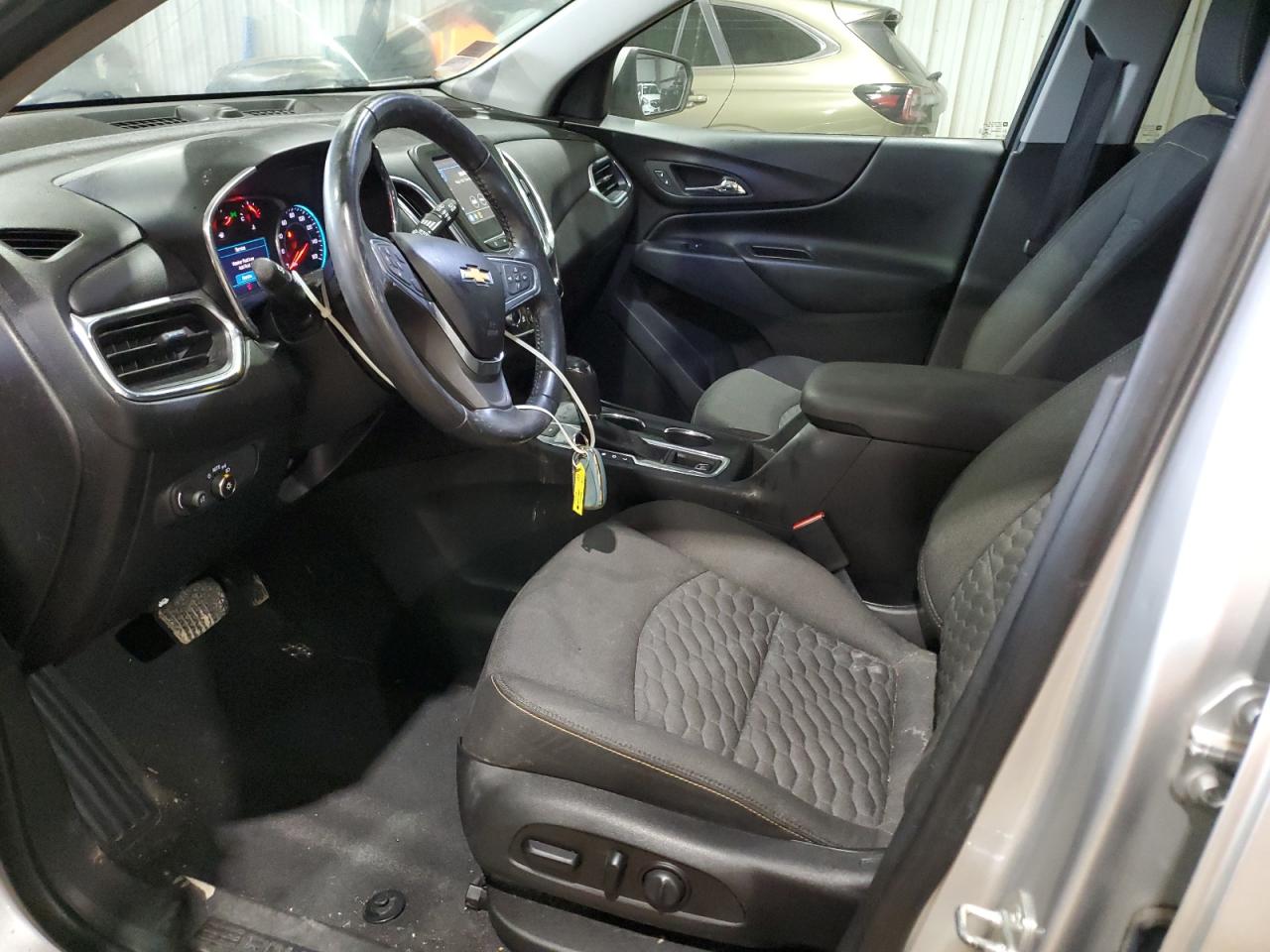 Photo 6 VIN: 3GNAXLEX0KS569988 - CHEVROLET EQUINOX 