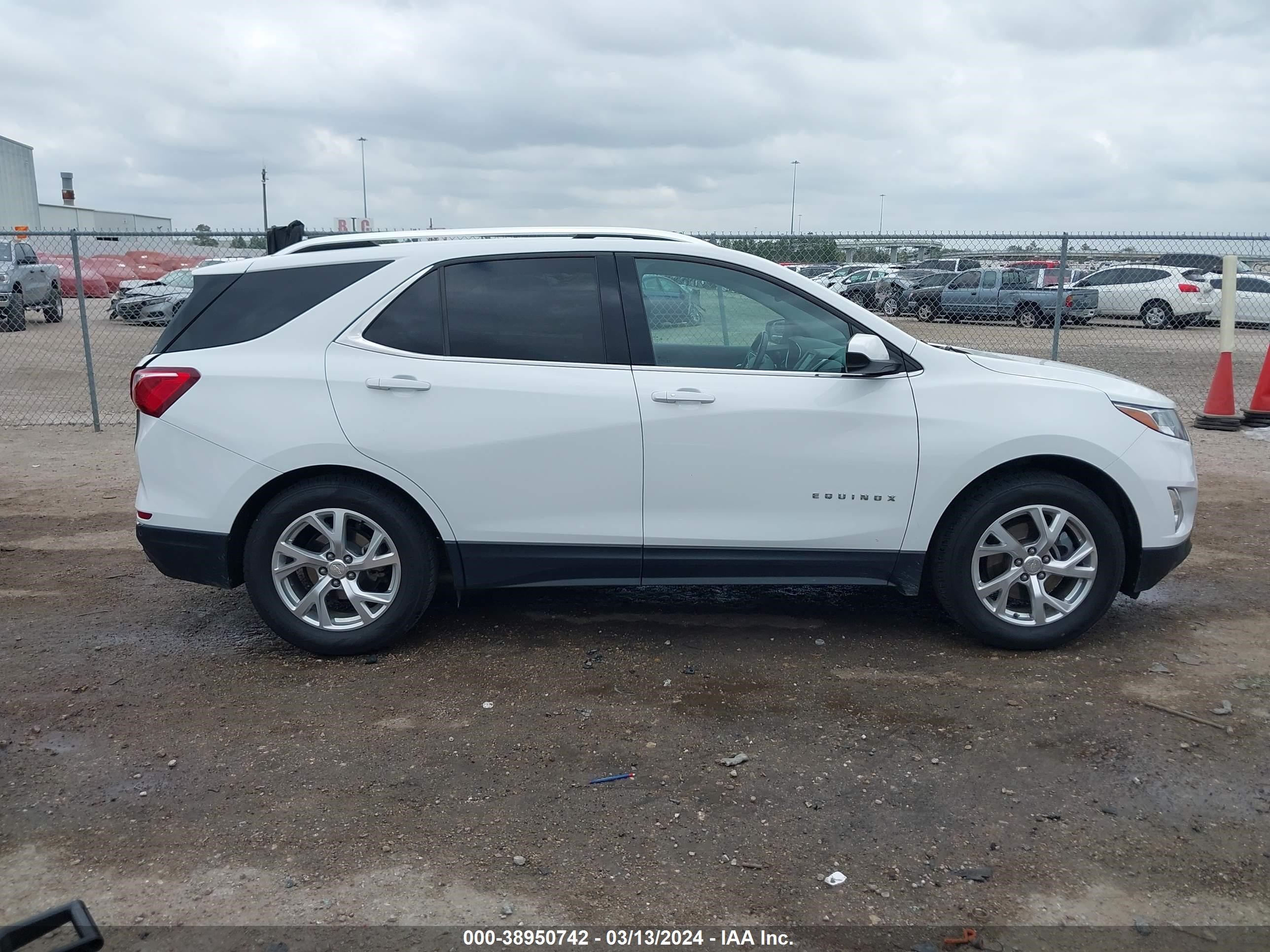 Photo 12 VIN: 3GNAXLEXXLS656914 - CHEVROLET EQUINOX 