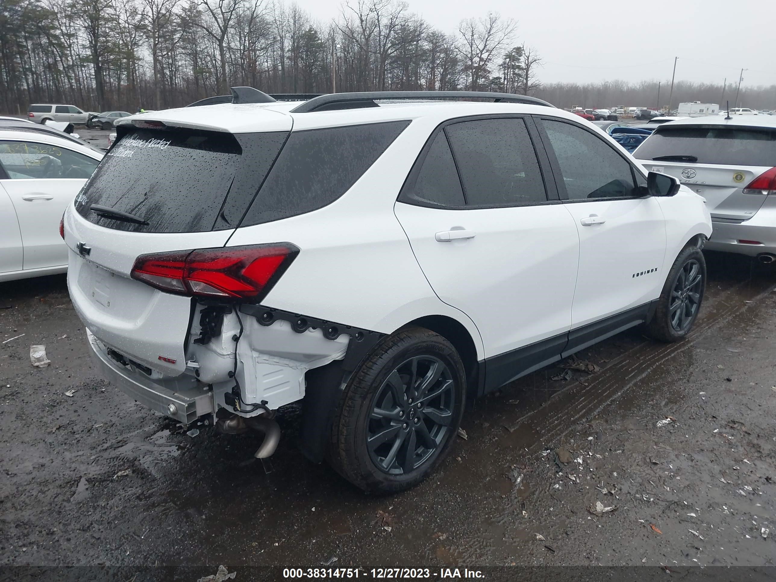 Photo 3 VIN: 3GNAXMEG1PL239316 - CHEVROLET EQUINOX 